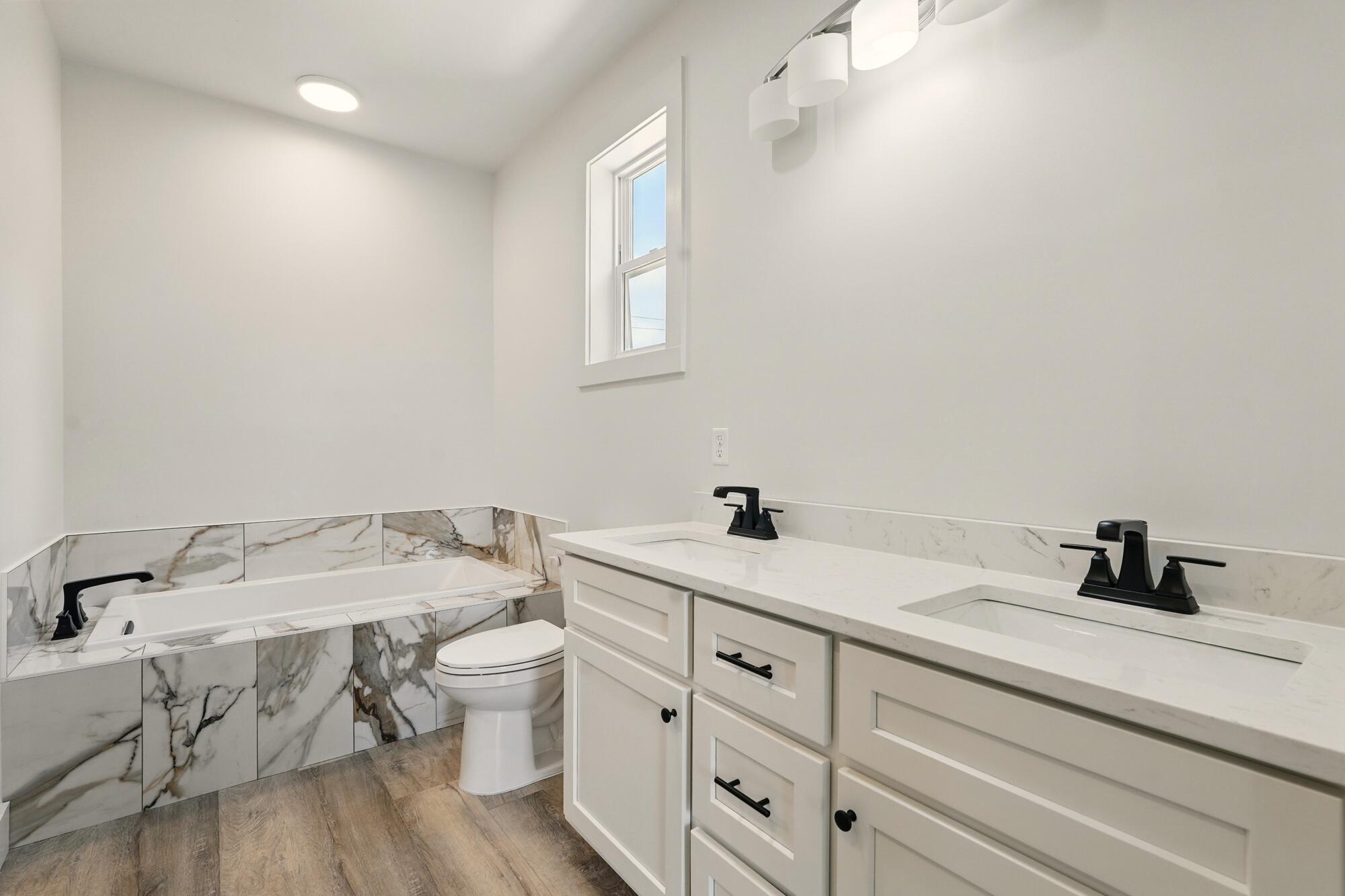 LAGUNA BEACH 7TH ADDN - Residential