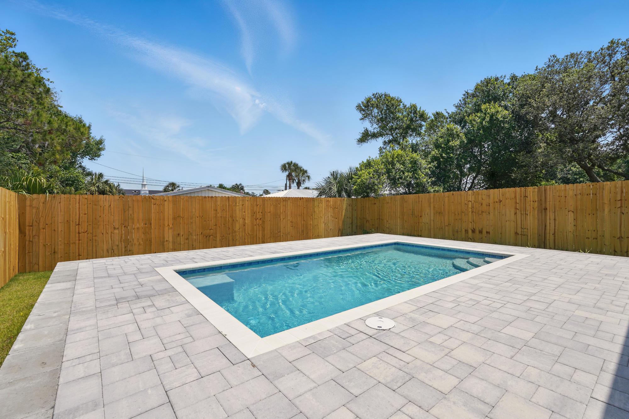 LAGUNA BEACH 7TH ADDN - Residential