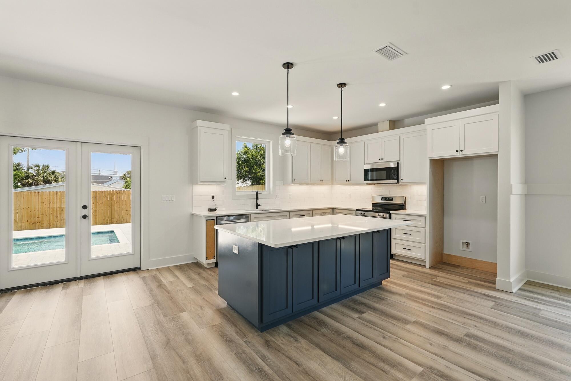 LAGUNA BEACH 7TH ADDN - Residential