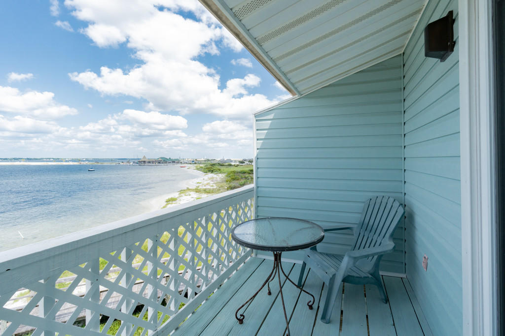 SANDCASTLE BEACH HOMES PHASE II LOT 3 BLK G AS DES IN OR 2948 PG 1072 - Residential