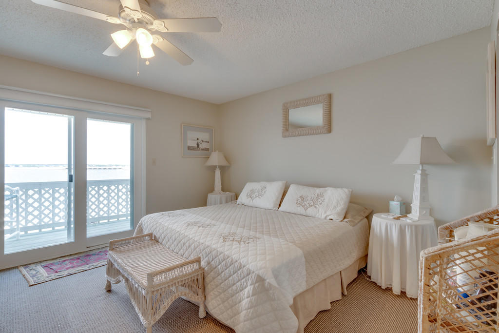 SANDCASTLE BEACH HOMES PHASE II LOT 3 BLK G AS DES IN OR 2948 PG 1072 - Residential