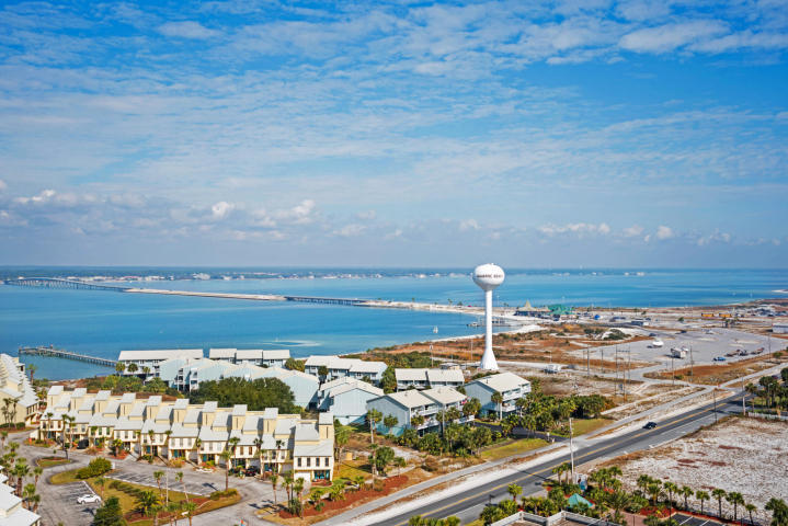 SANDCASTLE BEACH HOMES PHASE II LOT 3 BLK G AS DES IN OR 2948 PG 1072 - Residential