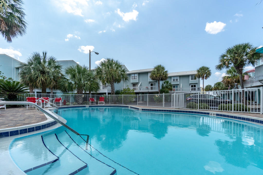 SANDCASTLE BEACH HOMES PHASE II LOT 3 BLK G AS DES IN OR 2948 PG 1072 - Residential