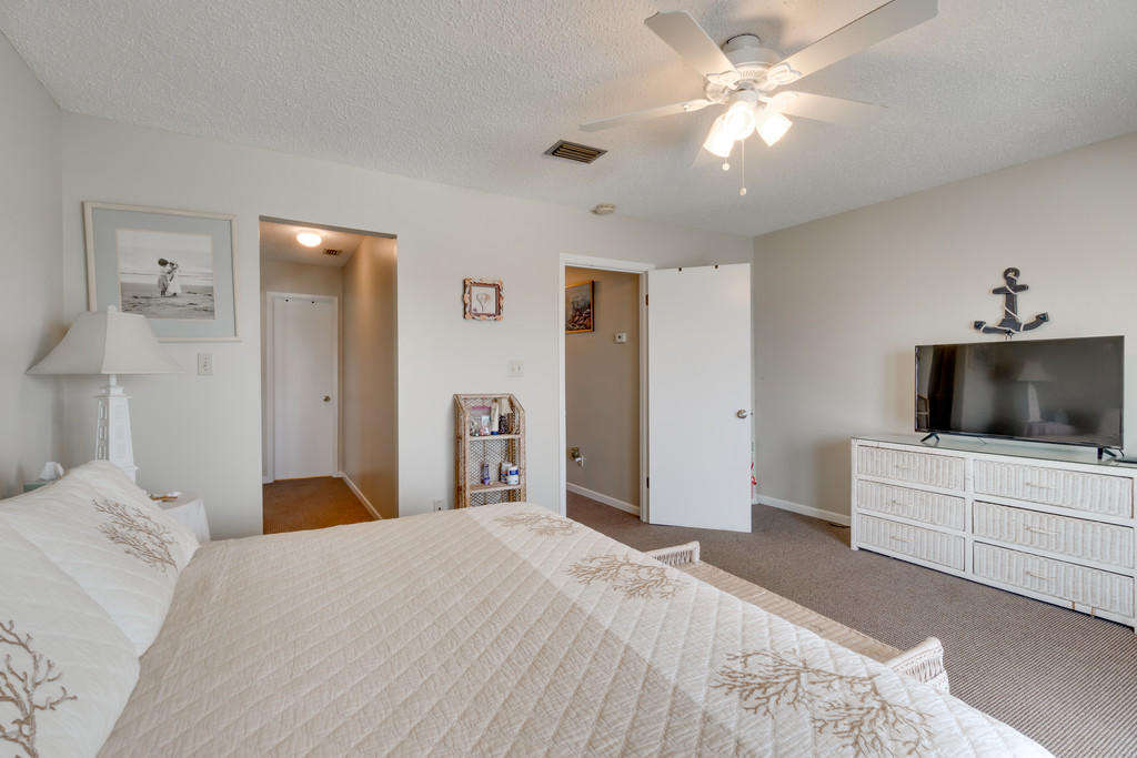 SANDCASTLE BEACH HOMES PHASE II LOT 3 BLK G AS DES IN OR 2948 PG 1072 - Residential