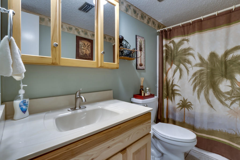 SANDCASTLE BEACH HOMES PHASE II LOT 3 BLK G AS DES IN OR 2948 PG 1072 - Residential