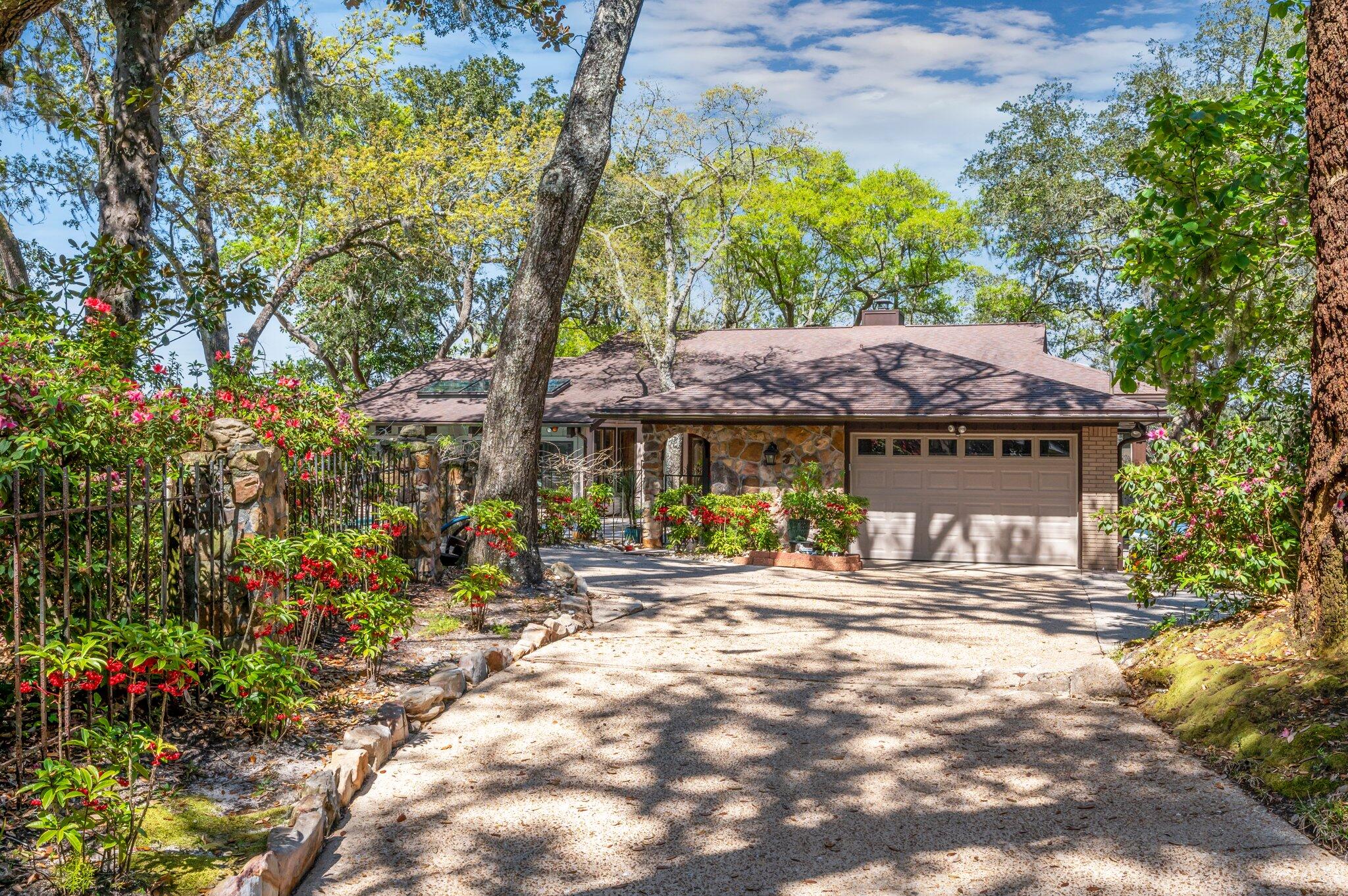 BAYOU WOODS 4TH ADDN - Residential