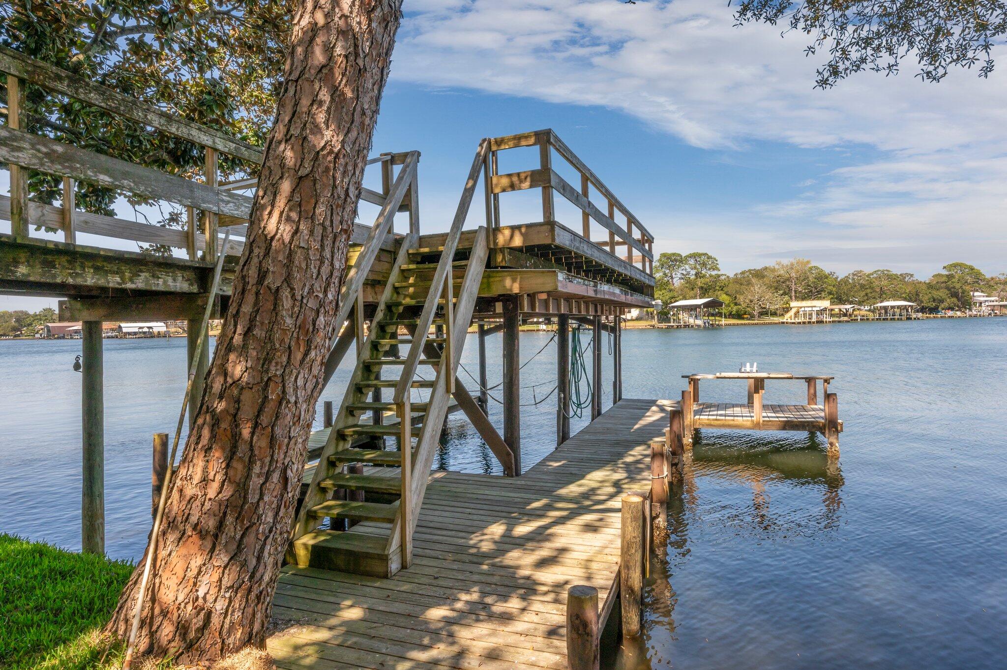 BAYOU WOODS 4TH ADDN - Residential