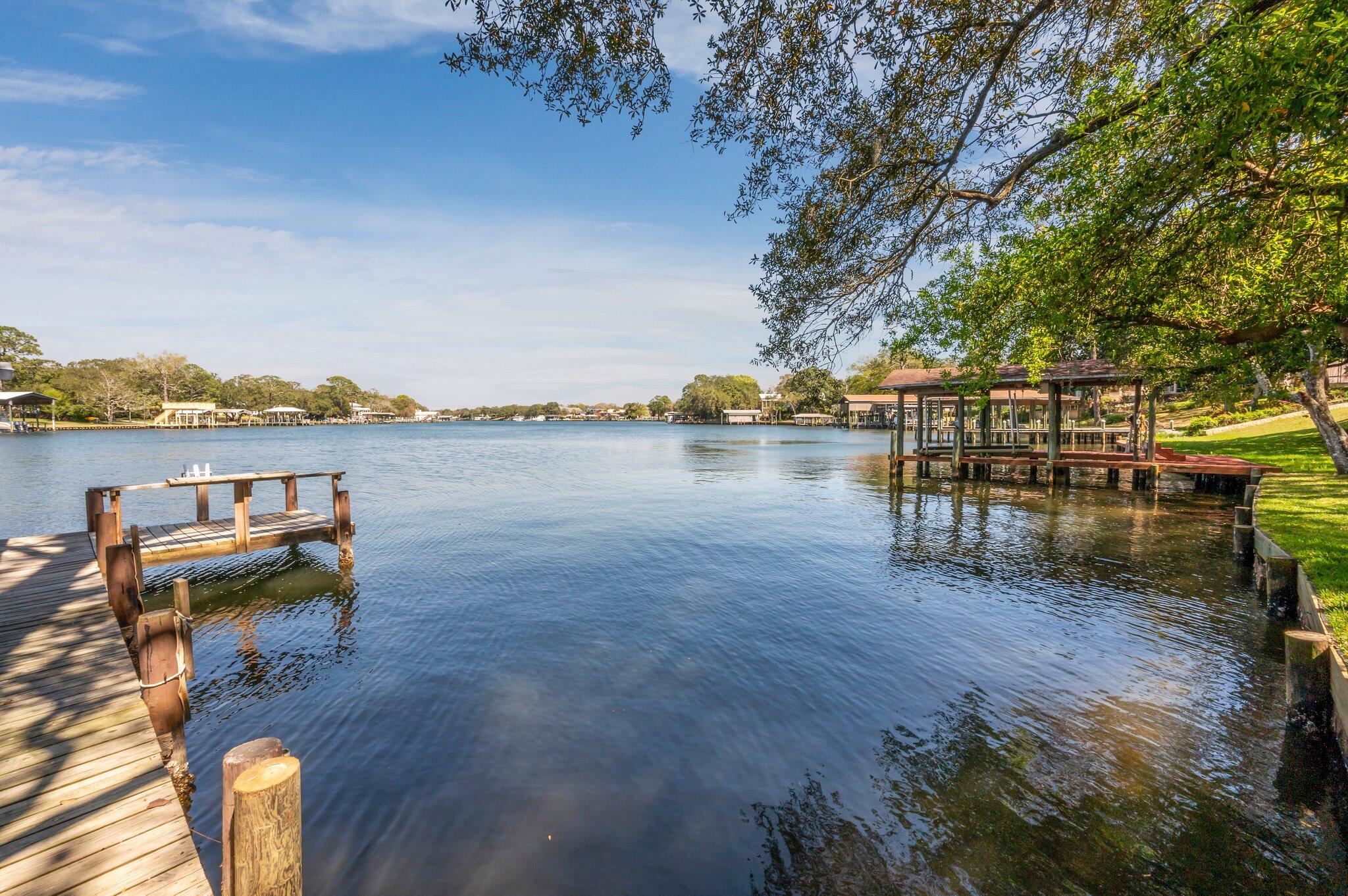 BAYOU WOODS 4TH ADDN - Residential