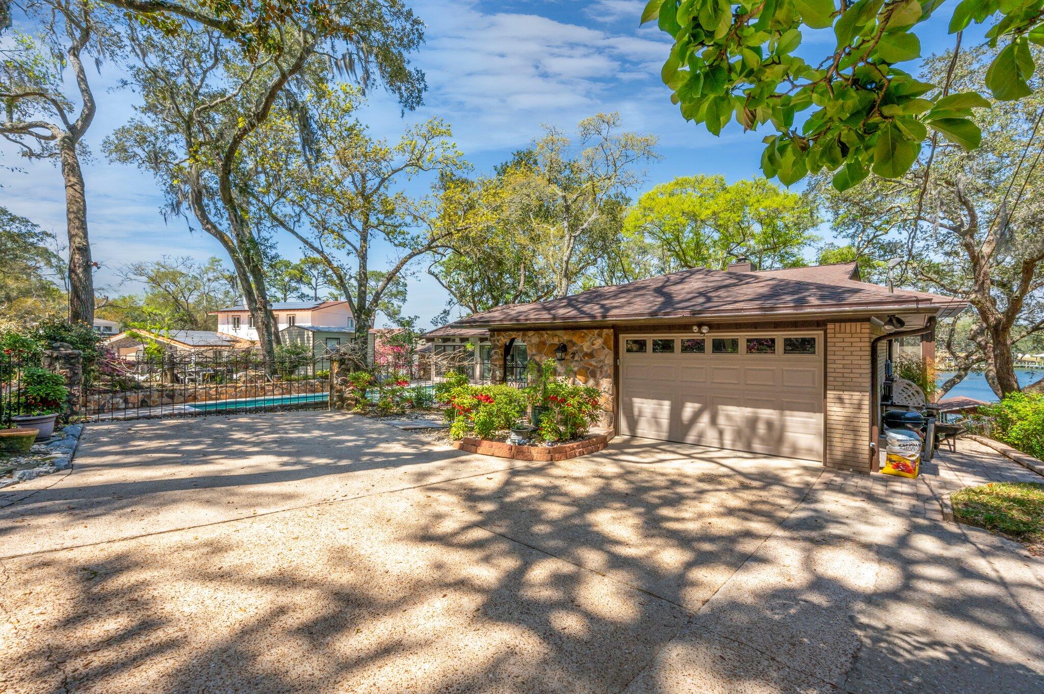 BAYOU WOODS 4TH ADDN - Residential