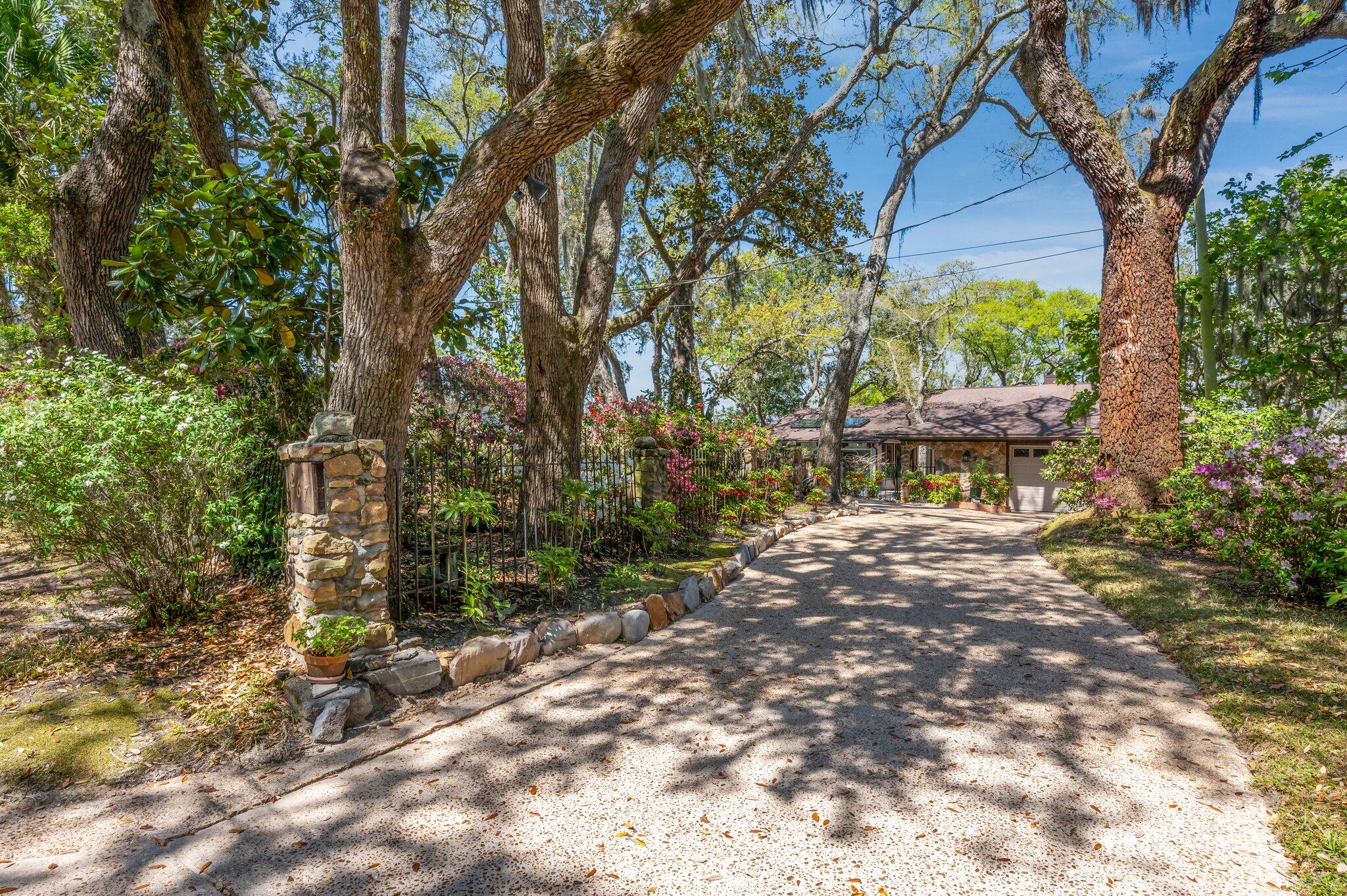 BAYOU WOODS 4TH ADDN - Residential