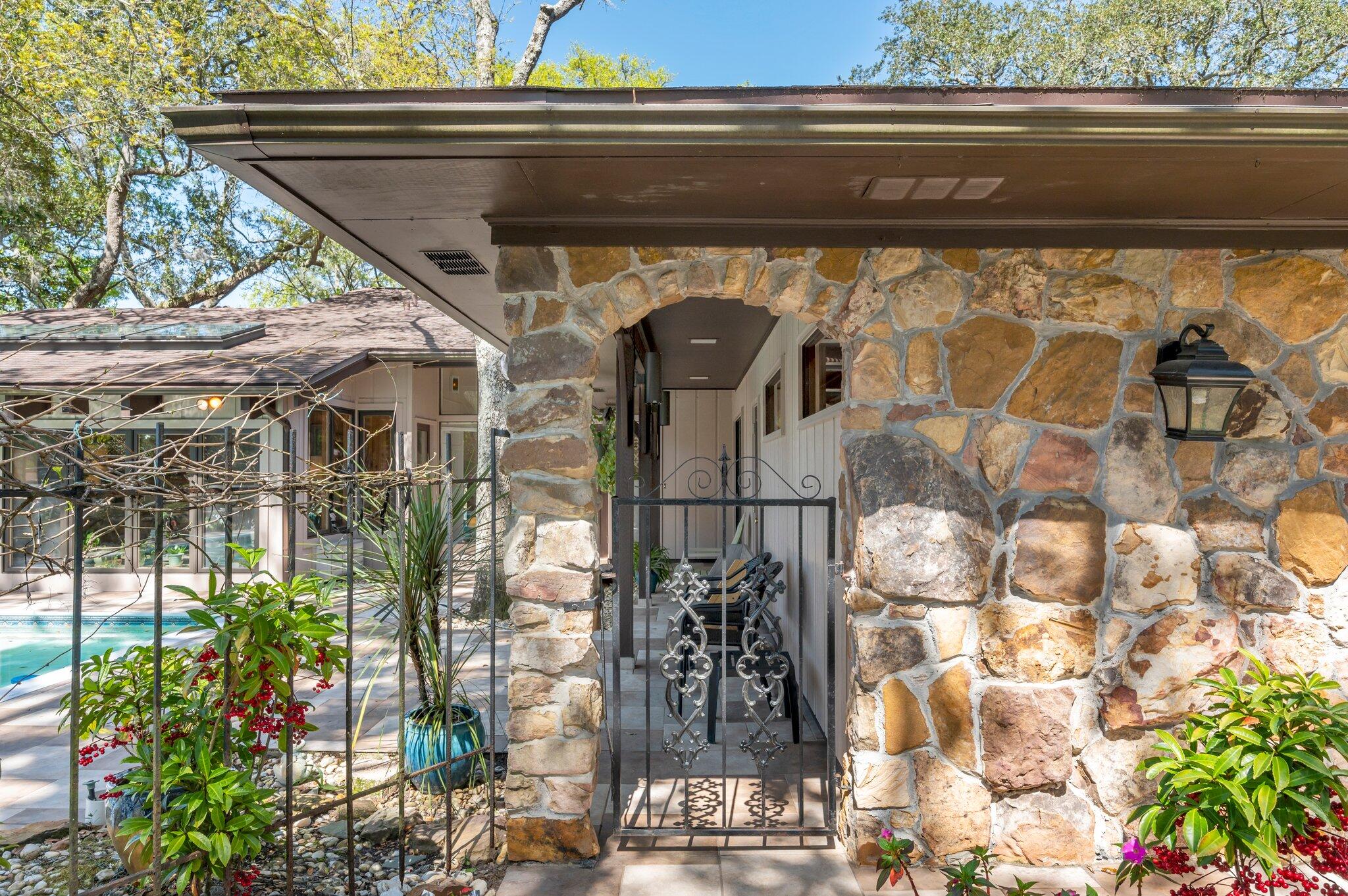 BAYOU WOODS 4TH ADDN - Residential