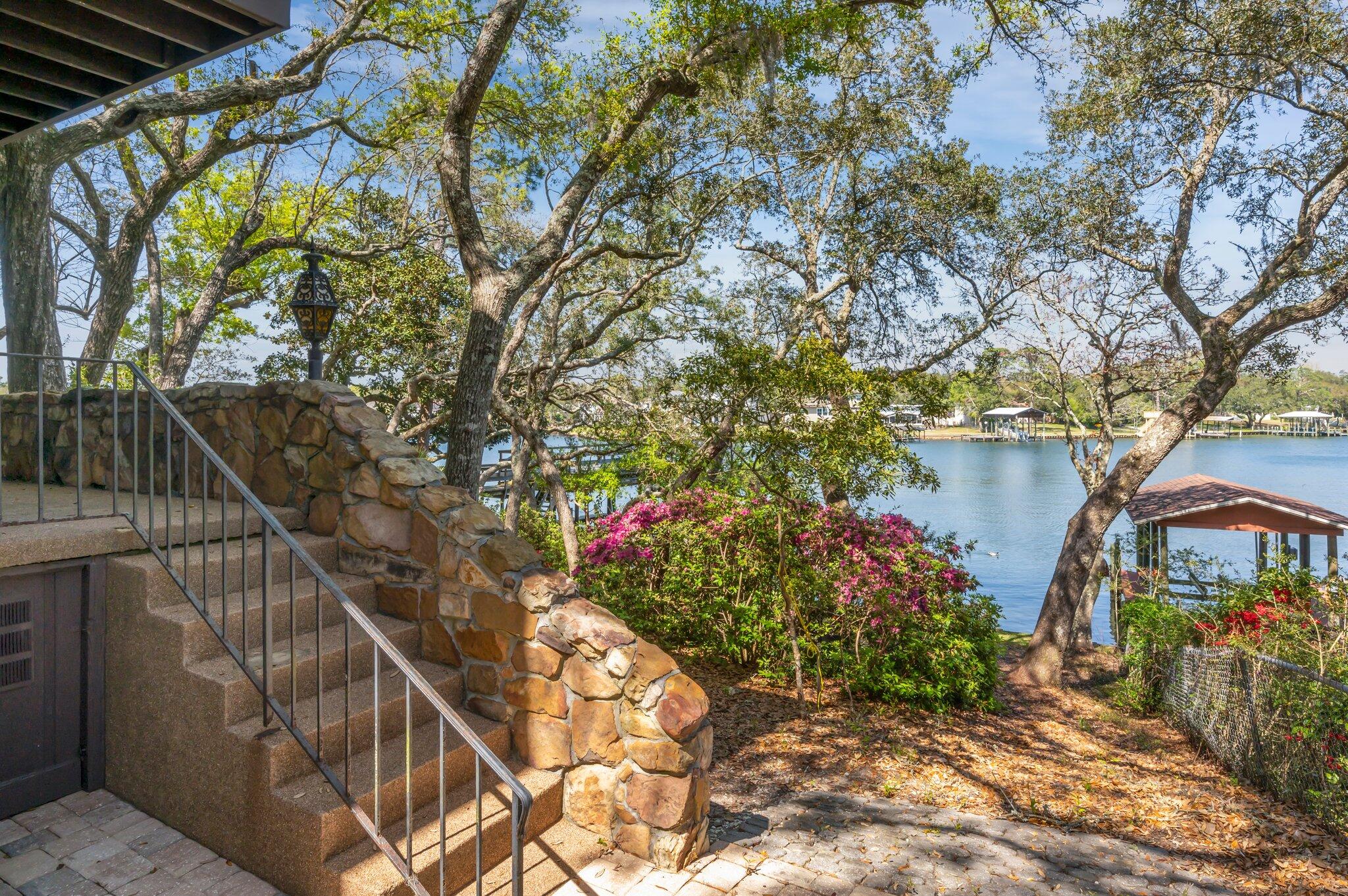 BAYOU WOODS 4TH ADDN - Residential