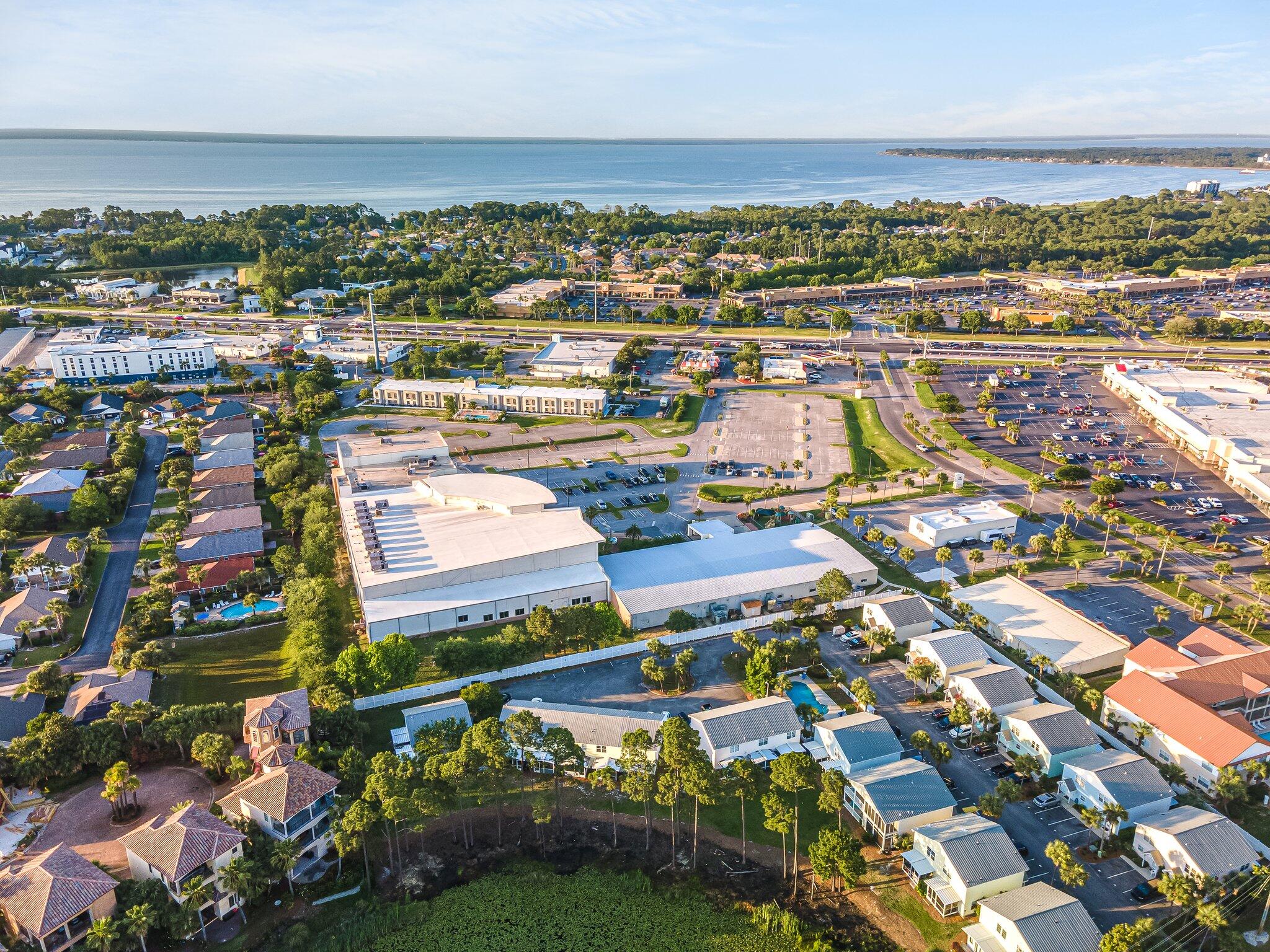 SUMMERLAKE T/H - Residential