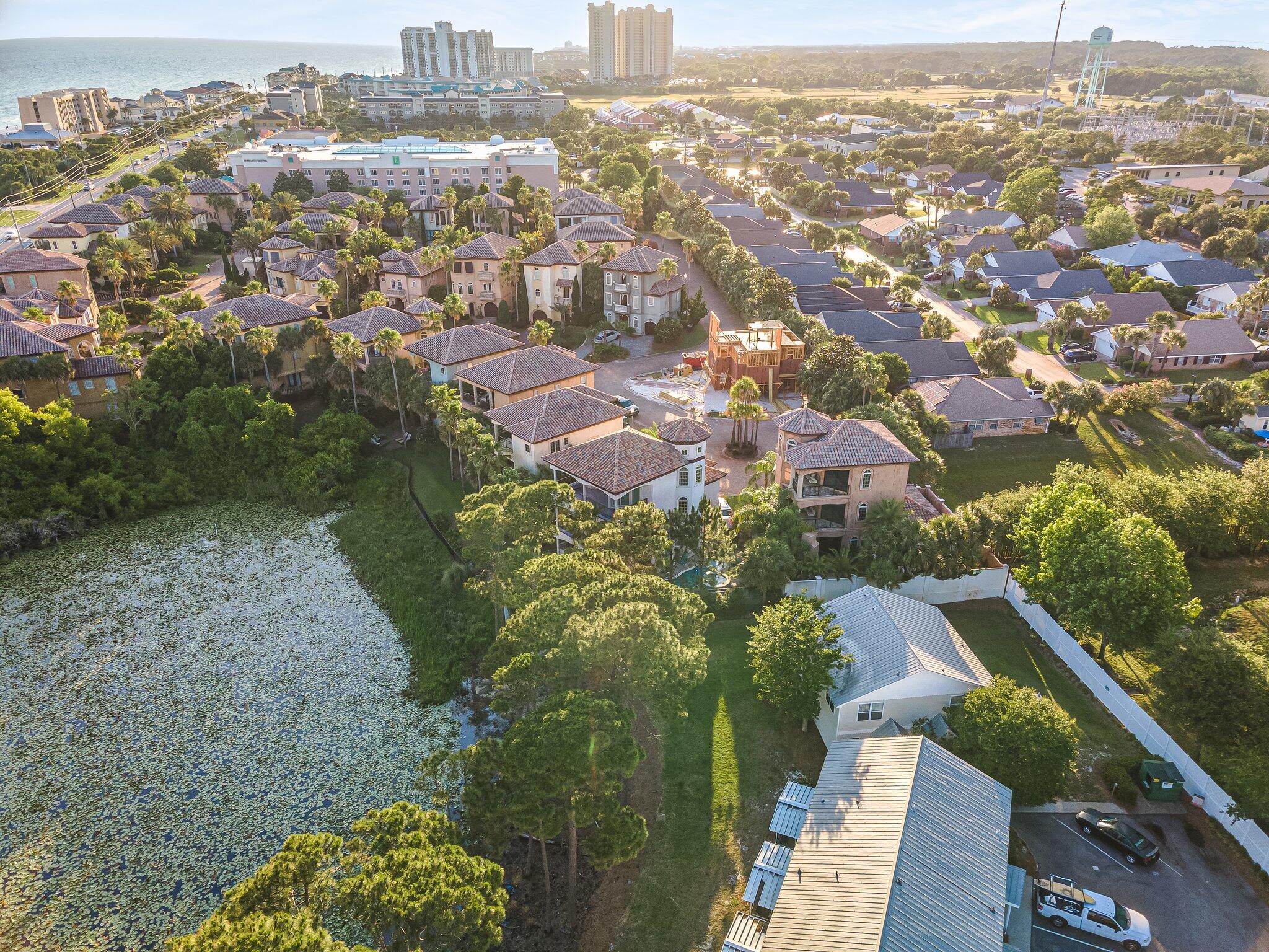 SUMMERLAKE T/H - Residential