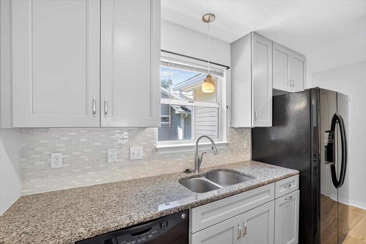 CREEKSIDE PH IV LOT 102 BLK C - Residential