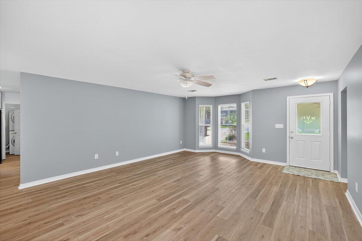 CREEKSIDE PH IV LOT 102 BLK C - Residential
