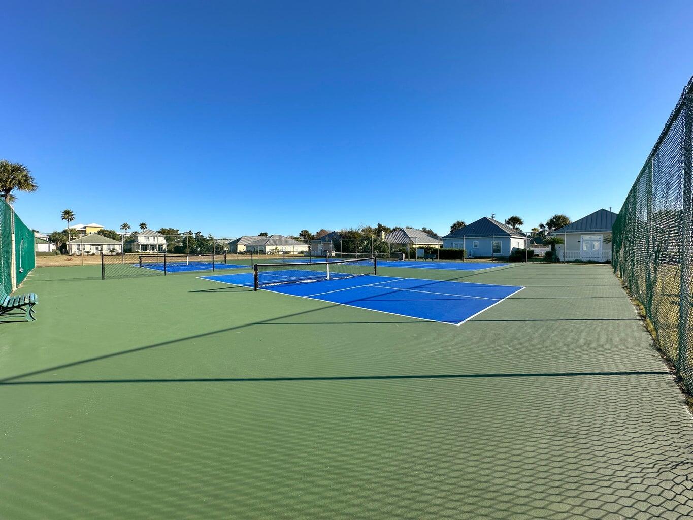 MARAVILLA CONDO 2 - Residential