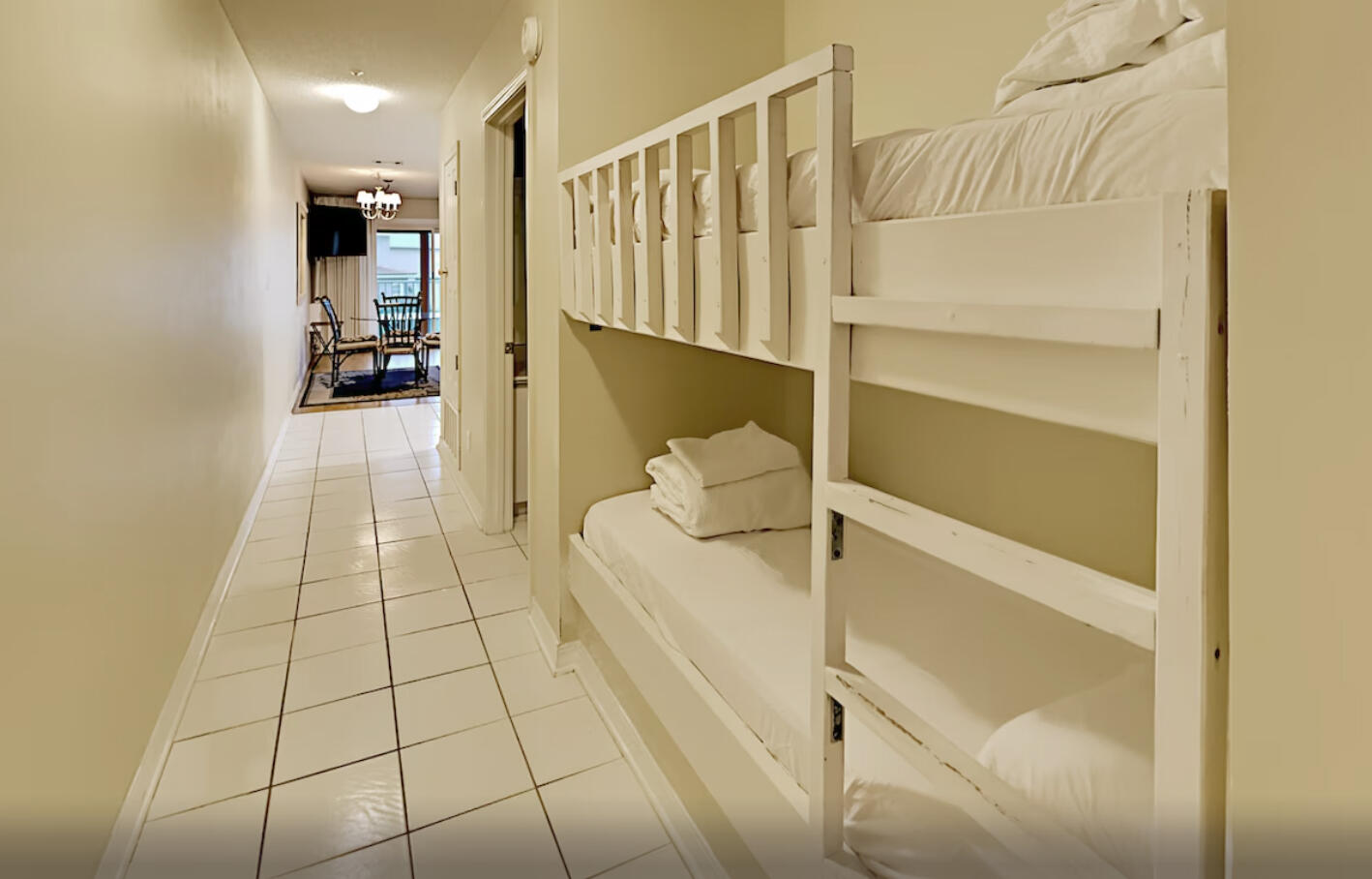 MARAVILLA CONDO 2 - Residential