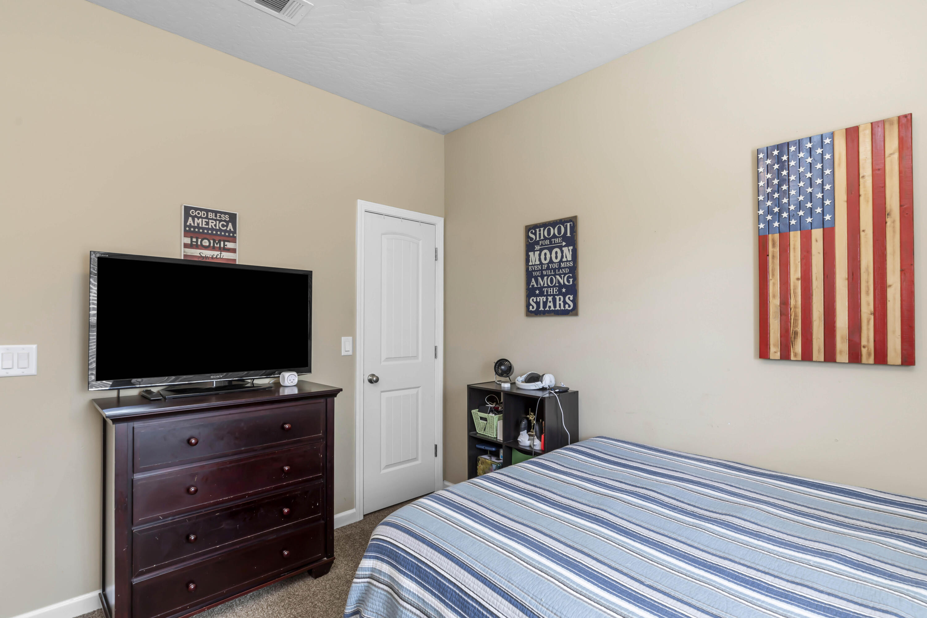 DUGGAN POND ESTATES - Residential