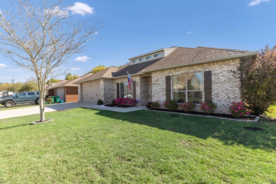 Sellers are offering $10,000 towards buyer's closing costs, prepaids, escrow or interest rate buy down with an acceptable offer. This beautiful 5 bedroom 2 bath home with a large bonus room is located in the neighborhood of Duggan Pond Estates with an open floor plan, formal dining room, breakfast area and large living space this home is a must see!  Beautiful laminate flooring in the living area with carpet in the bedrooms and bonus room, 9 ft ceilings, granite counter tops in kitchen and baths.  The kitchen has a lovely backsplash and a moveable island.  The back patio leads out to a fenced backyard that has a storage shed and above ground saltwater 15ft x 4ft pool.  Be sure to schedule your showing today!