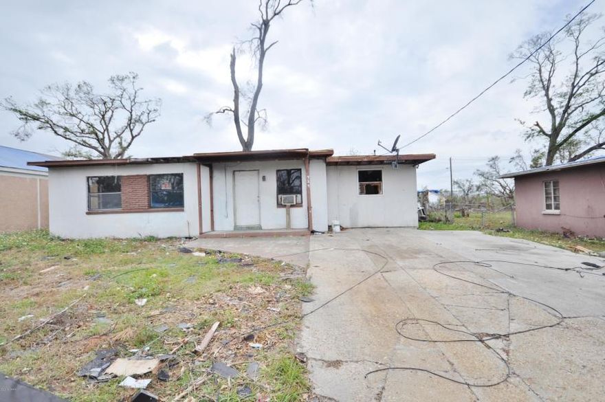 All sizes are approximate. Please measure if important.