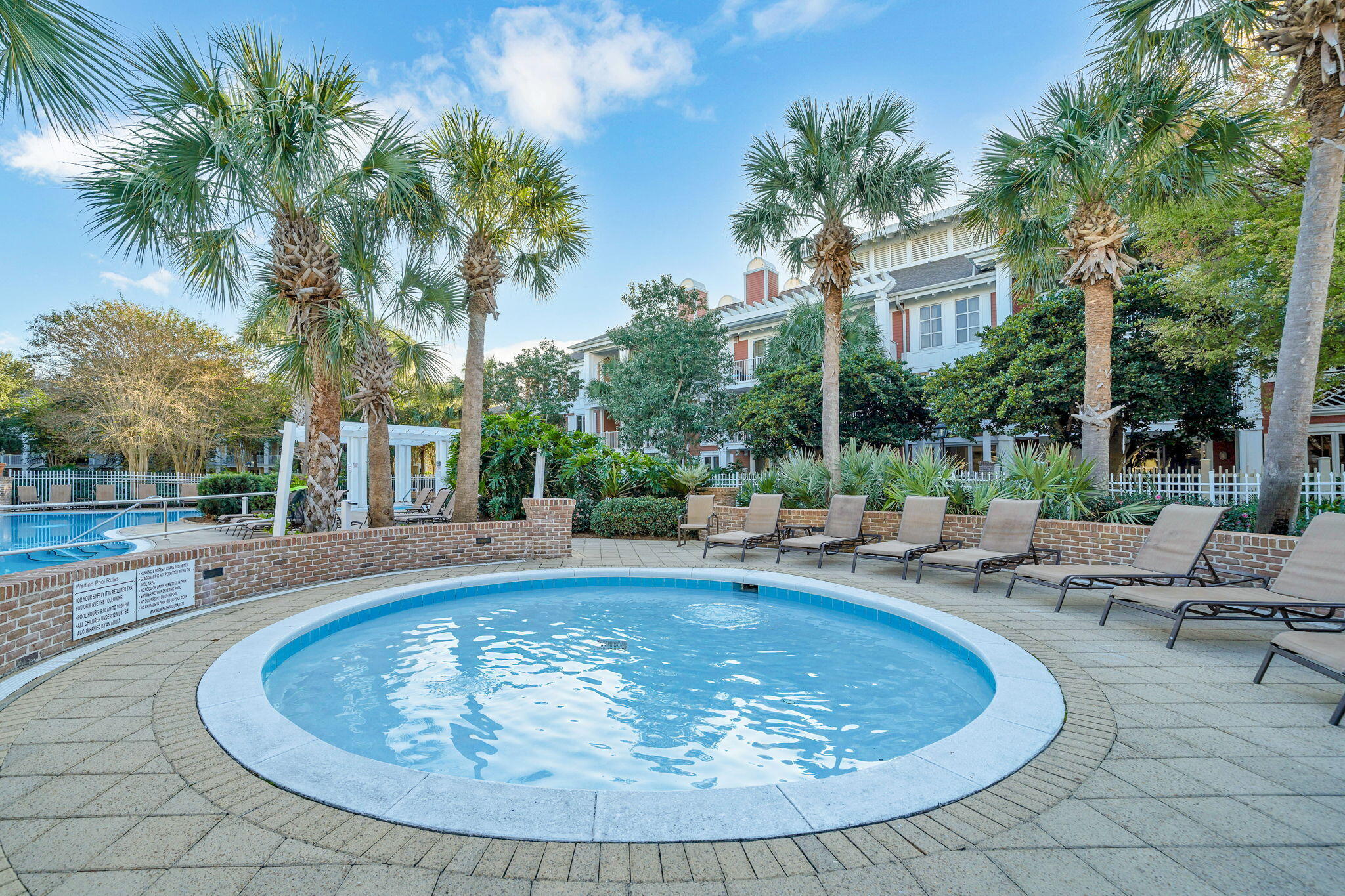 MARKET STREET INN - Residential