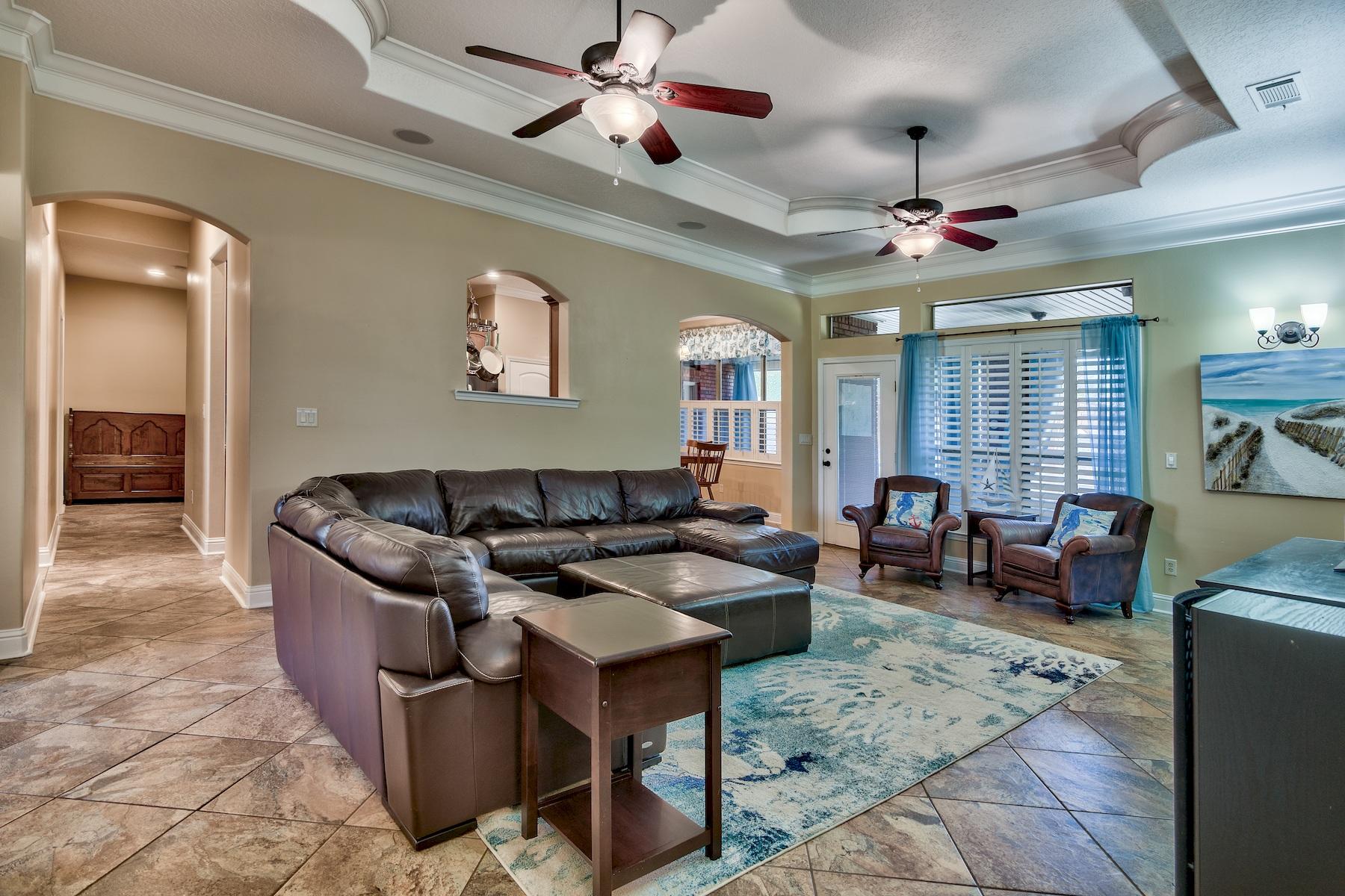 BAYSHORE PLACE - Residential