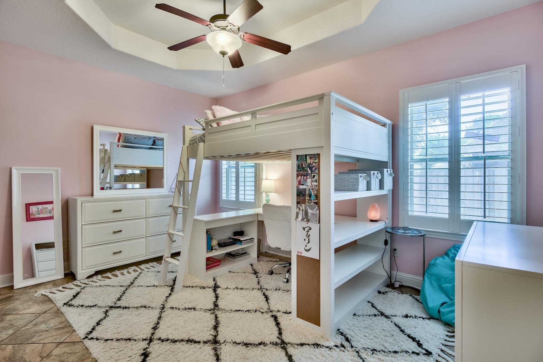 BAYSHORE PLACE - Residential