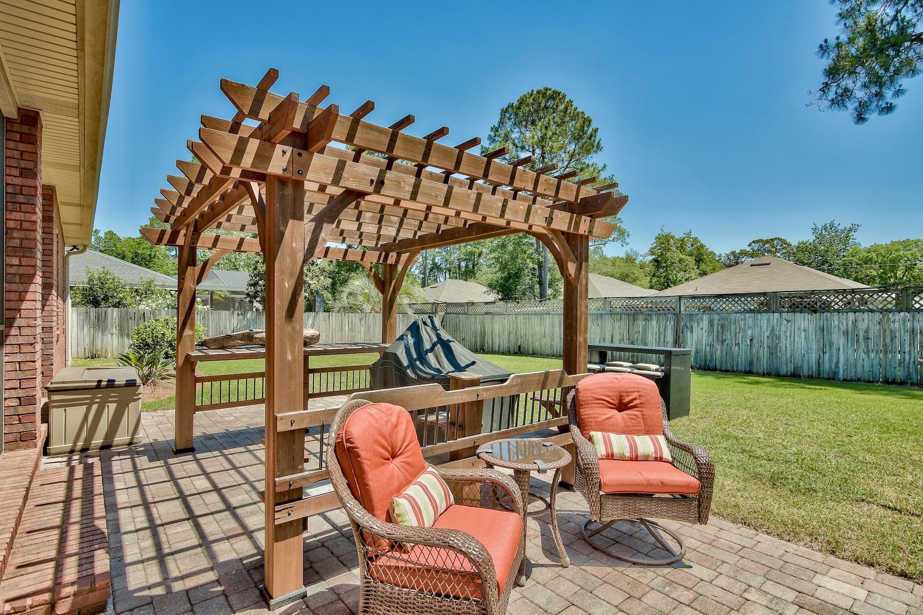 BAYSHORE PLACE - Residential