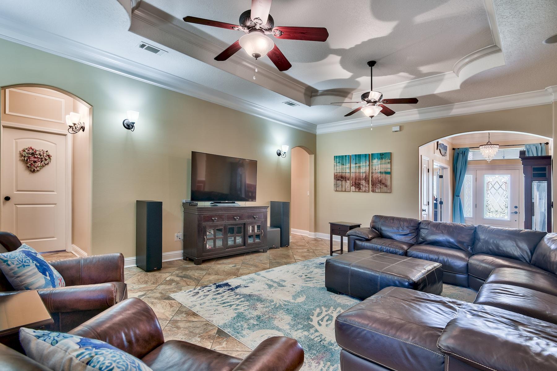 BAYSHORE PLACE - Residential