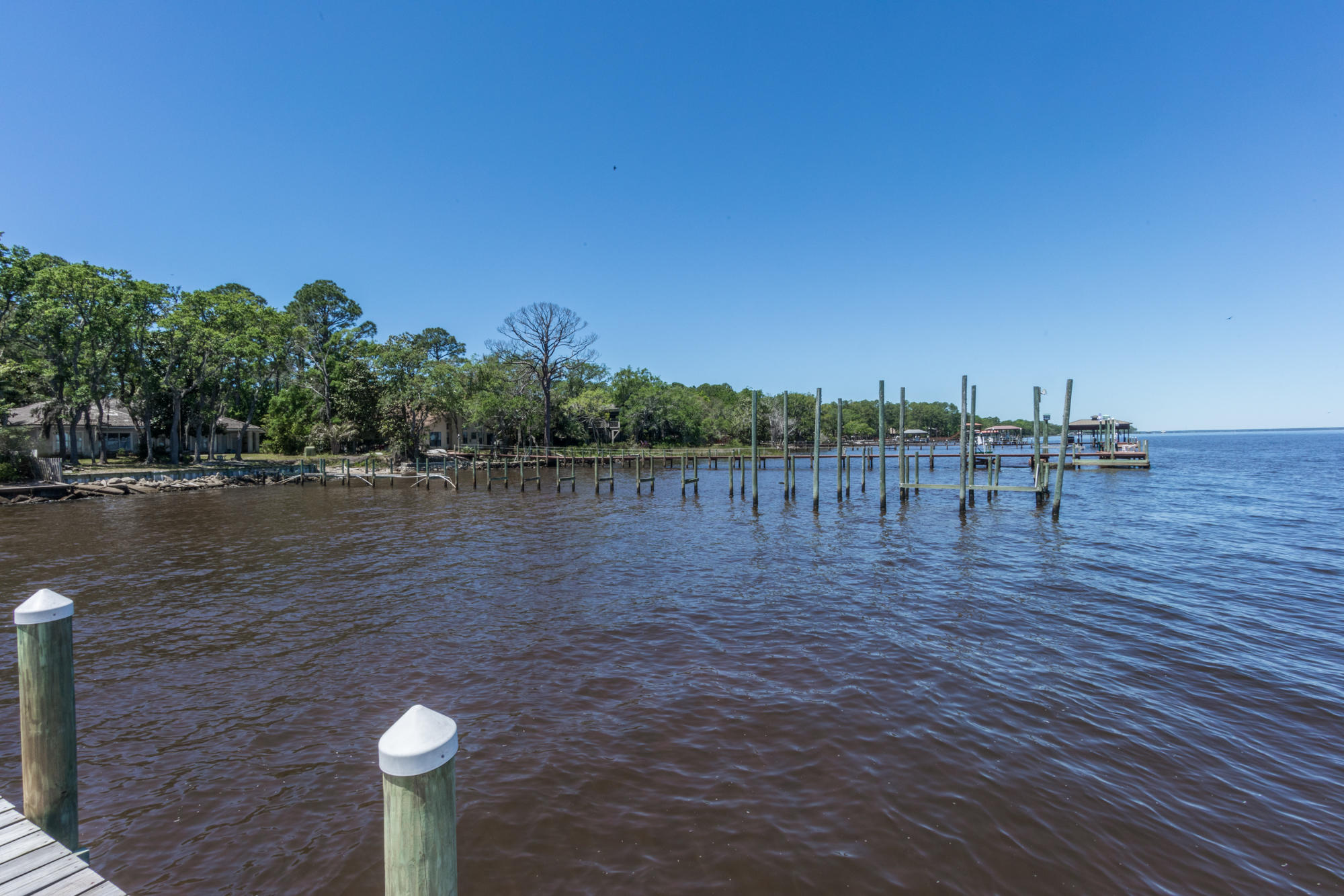HATCHEE SHORES - Residential