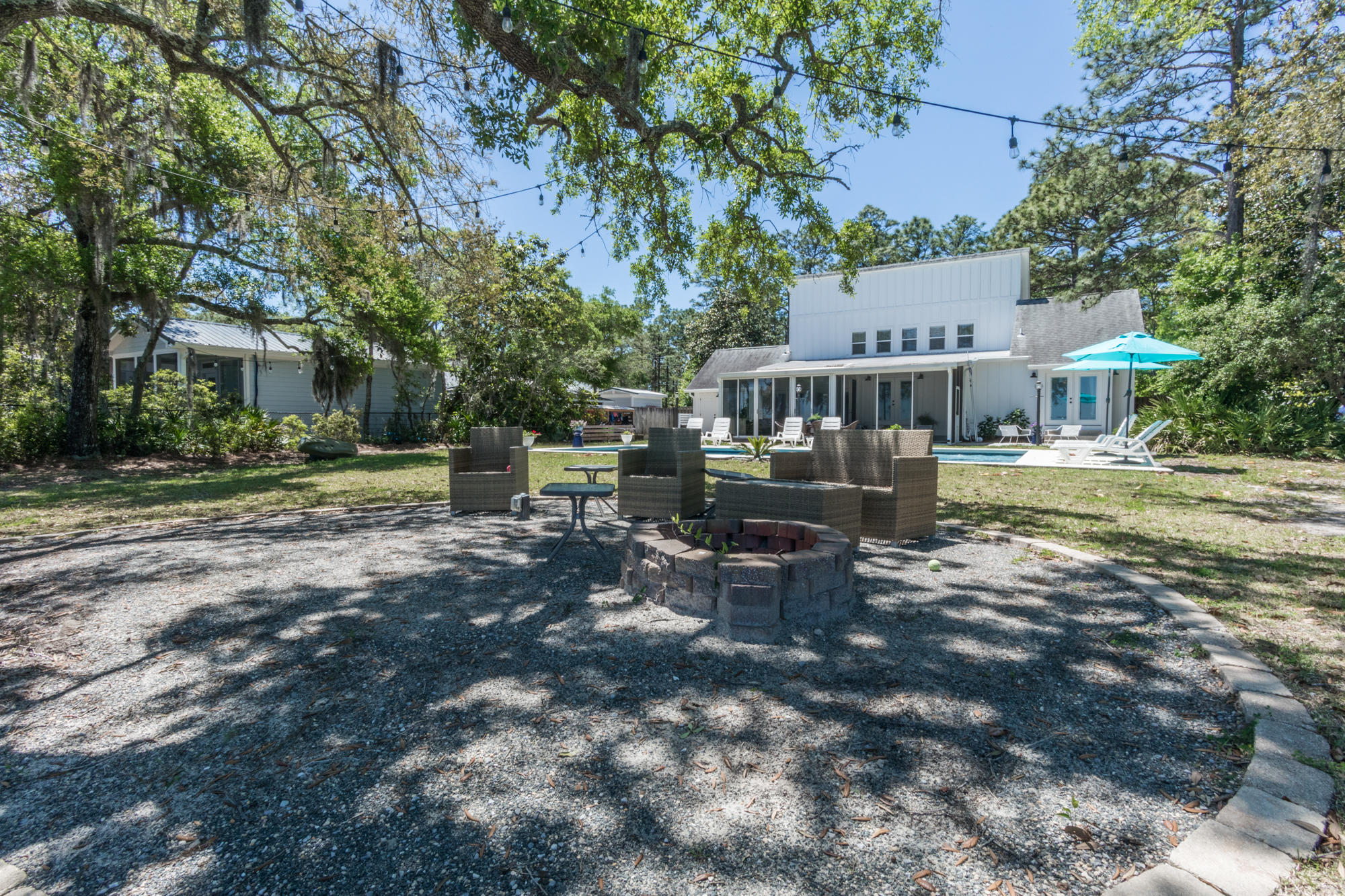 HATCHEE SHORES - Residential