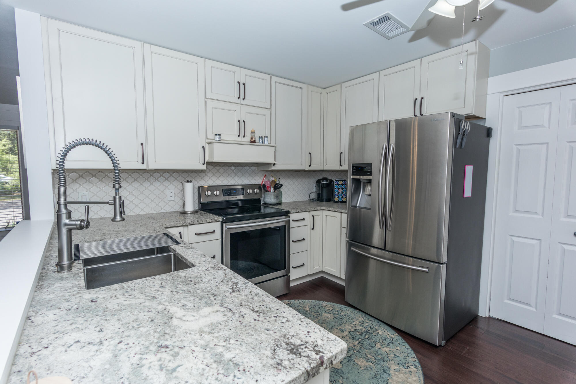 HATCHEE SHORES - Residential