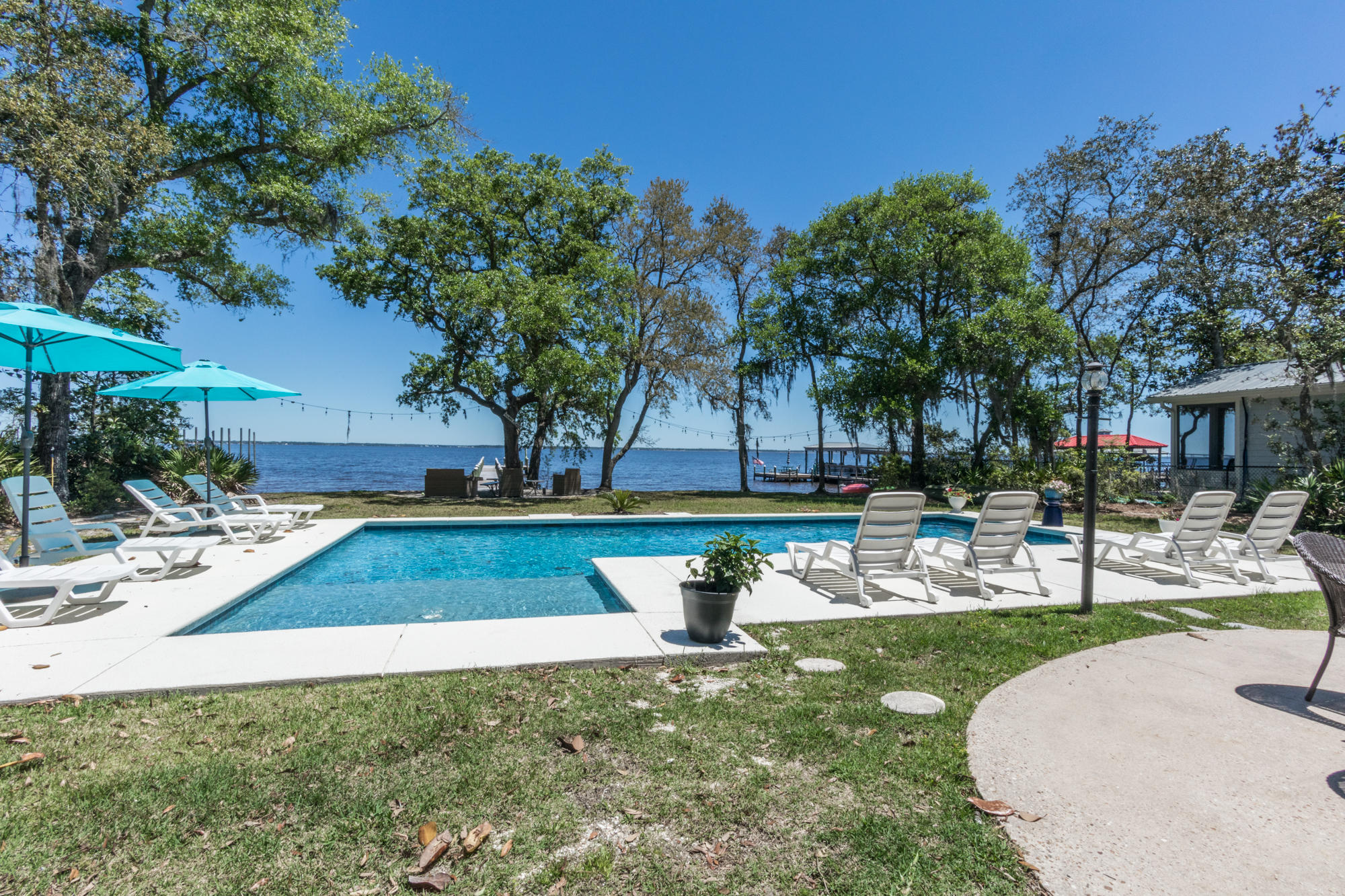 HATCHEE SHORES - Residential