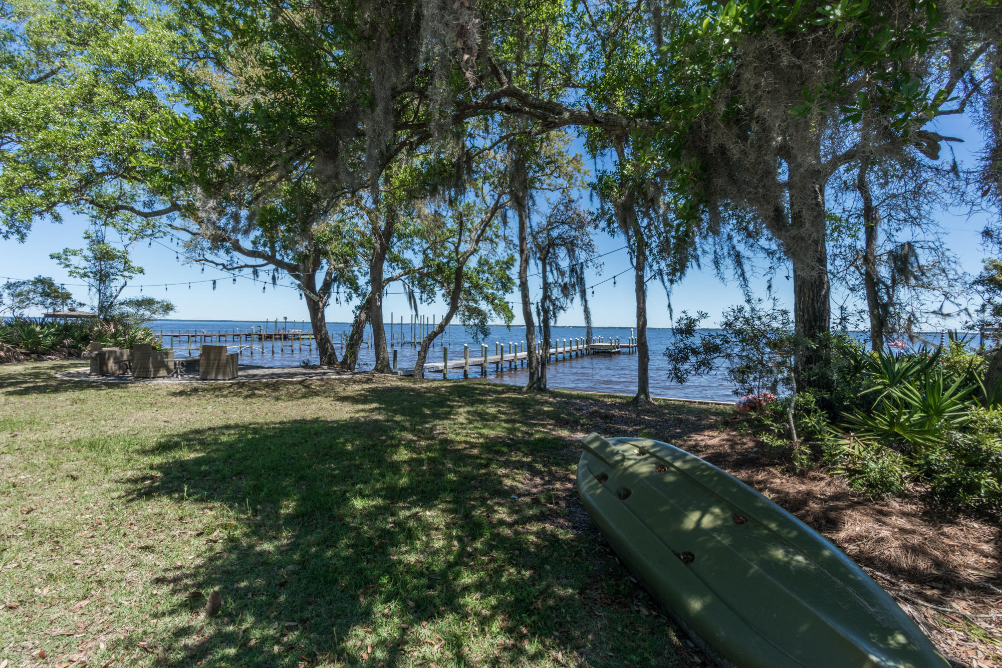 HATCHEE SHORES - Residential