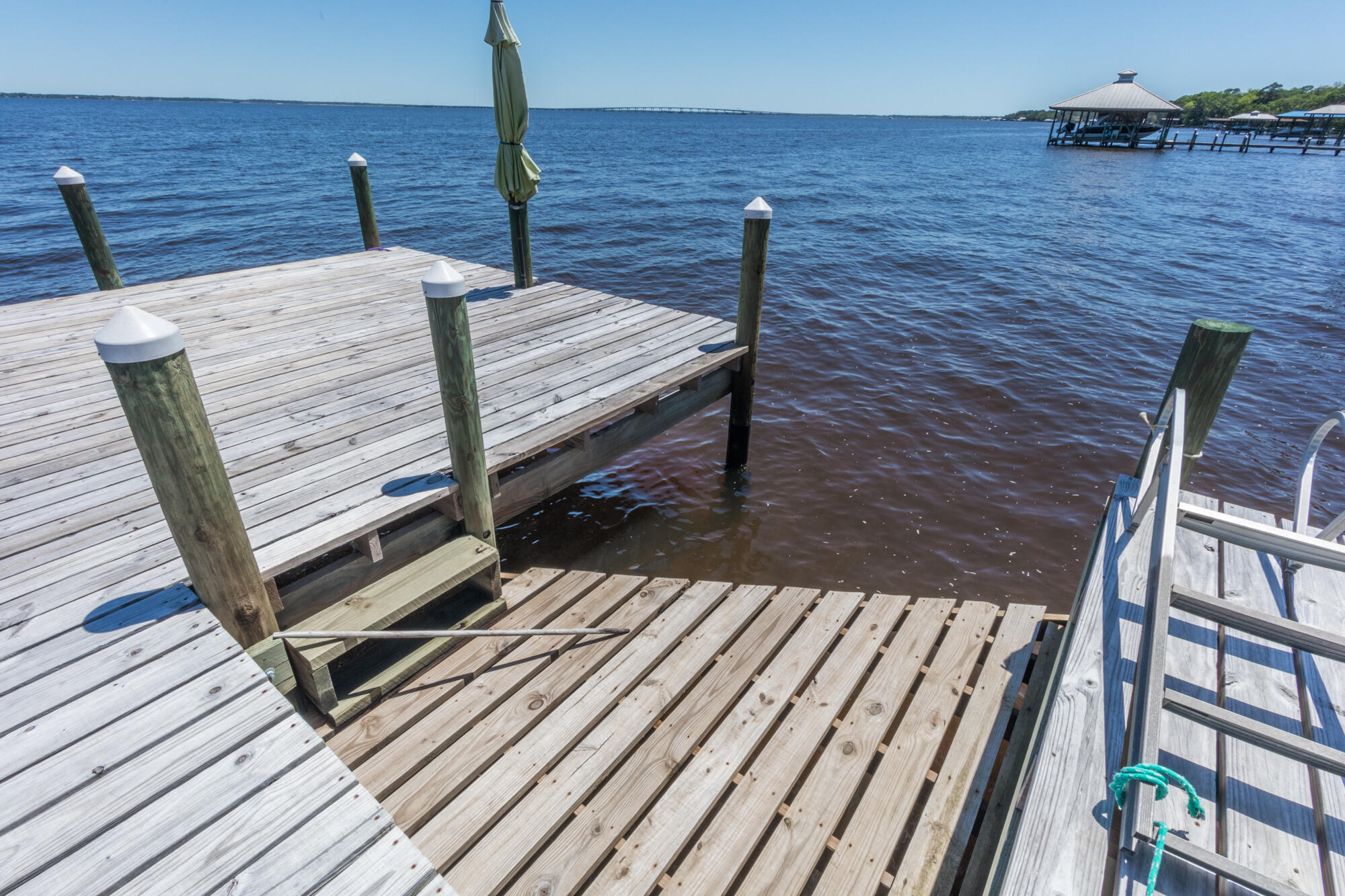 HATCHEE SHORES - Residential