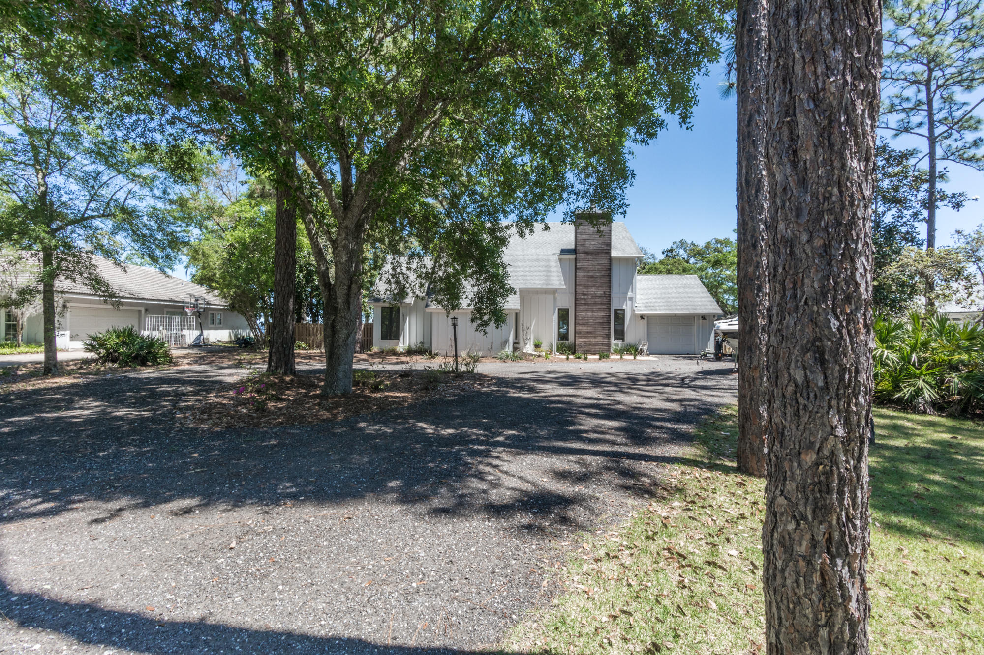 HATCHEE SHORES - Residential