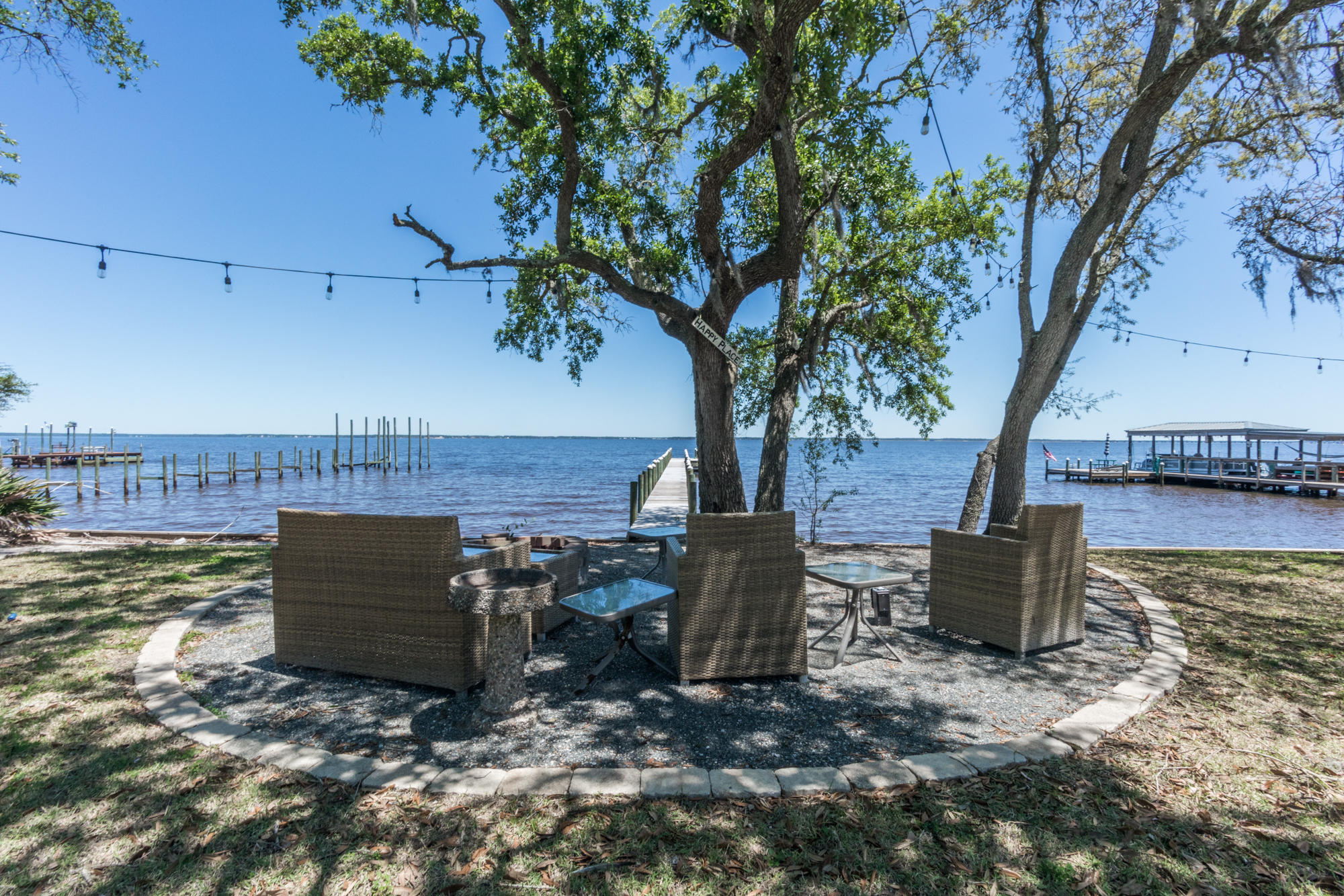 HATCHEE SHORES - Residential