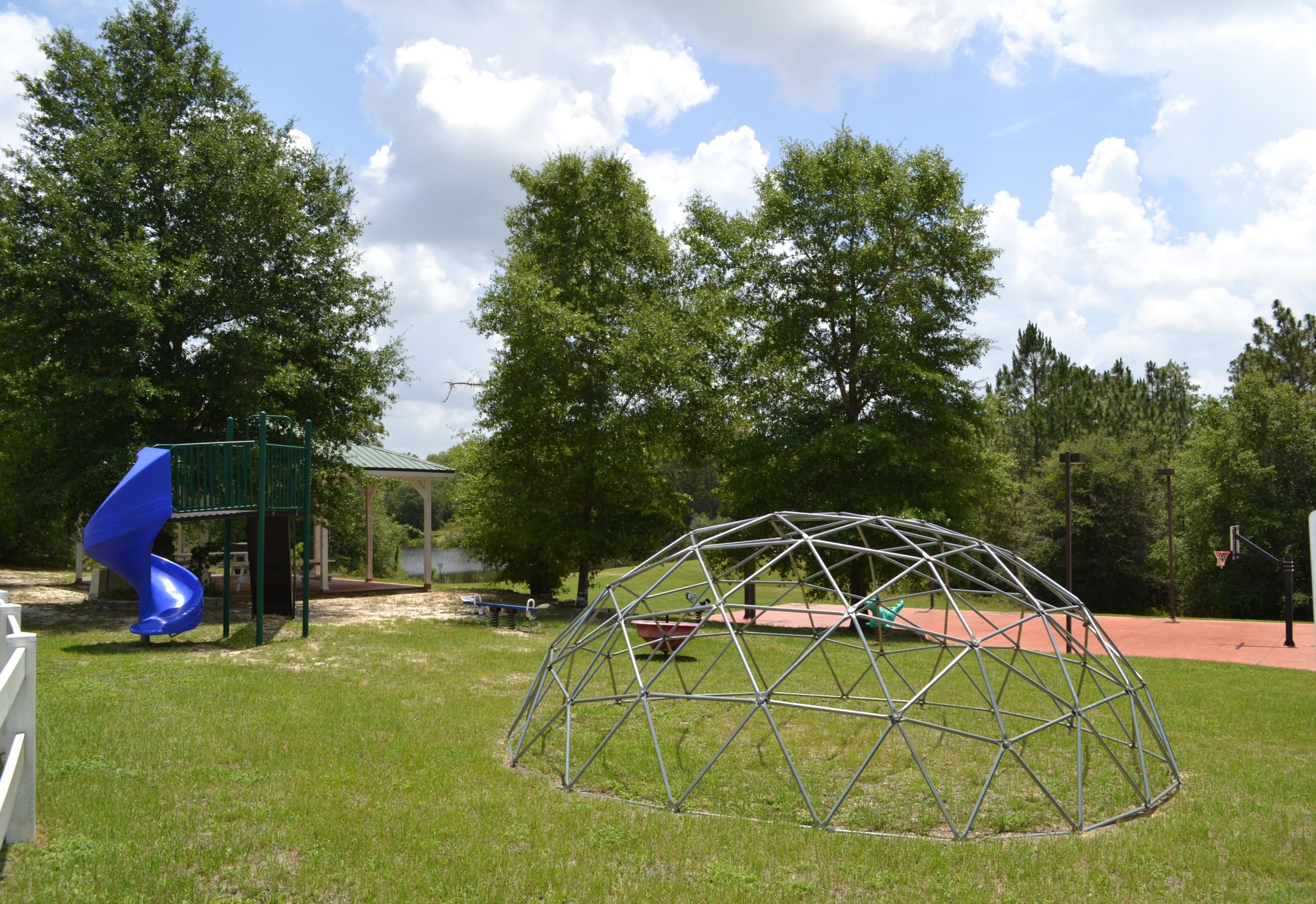 LAKE ARTHUR ESTATES - Land