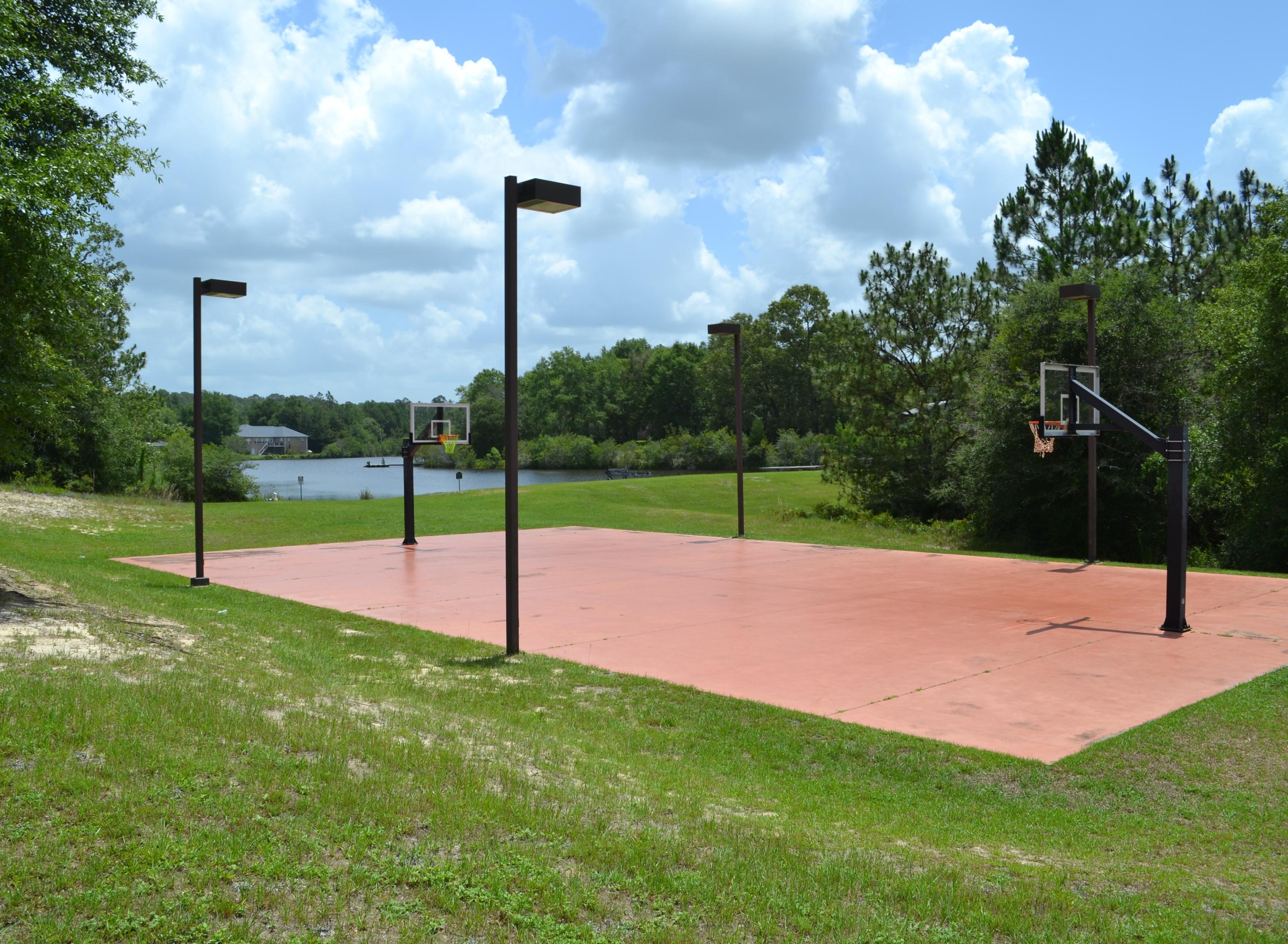 LAKE ARTHUR ESTATES - Land