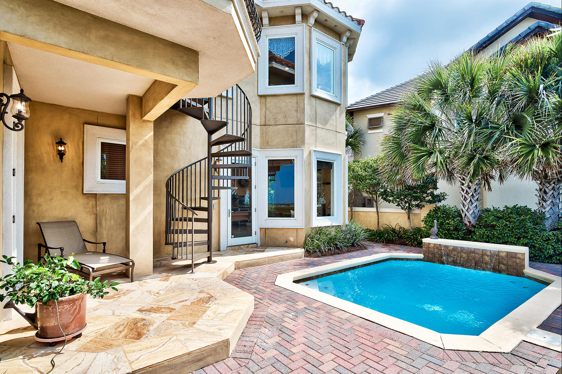 AVALON BEACH ESTATES - Residential