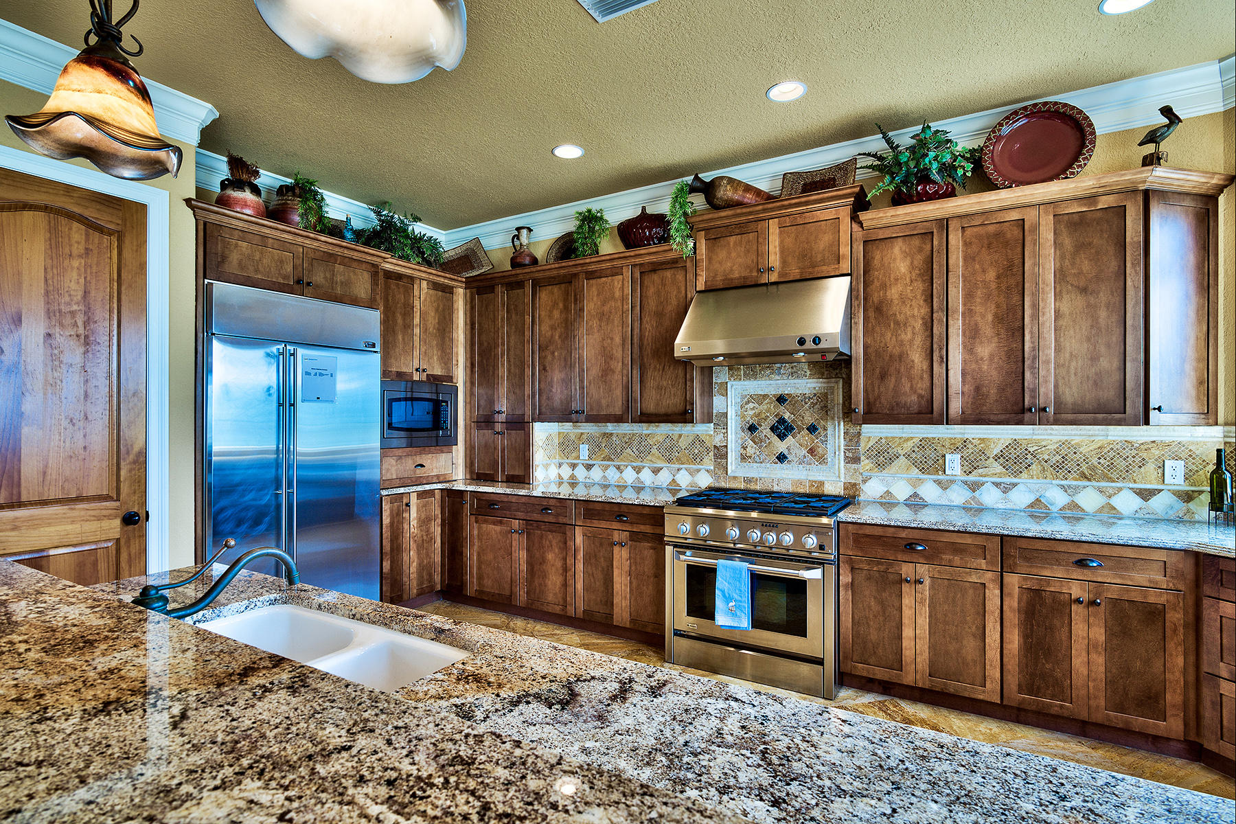 AVALON BEACH ESTATES - Residential