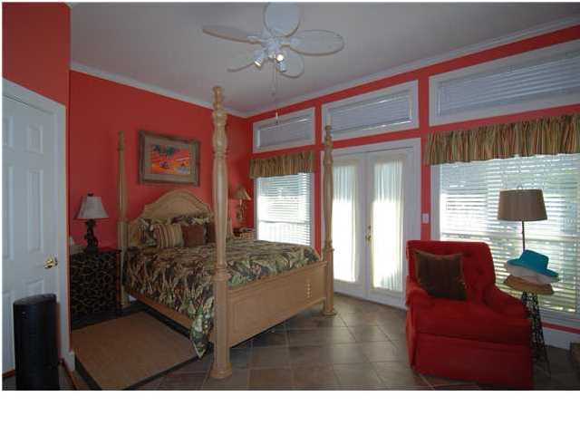 CRYSTAL LAKE PHASE I - Residential Lease