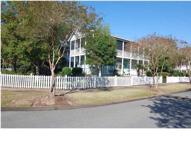 CRYSTAL LAKE PHASE I - Residential Lease