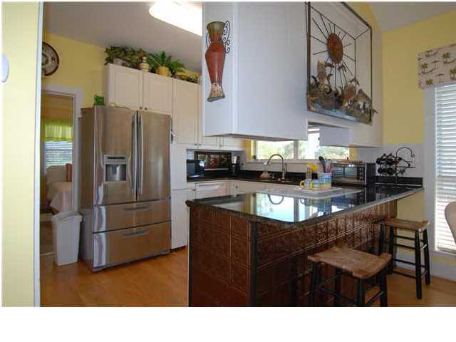 CRYSTAL LAKE PHASE I - Residential Lease