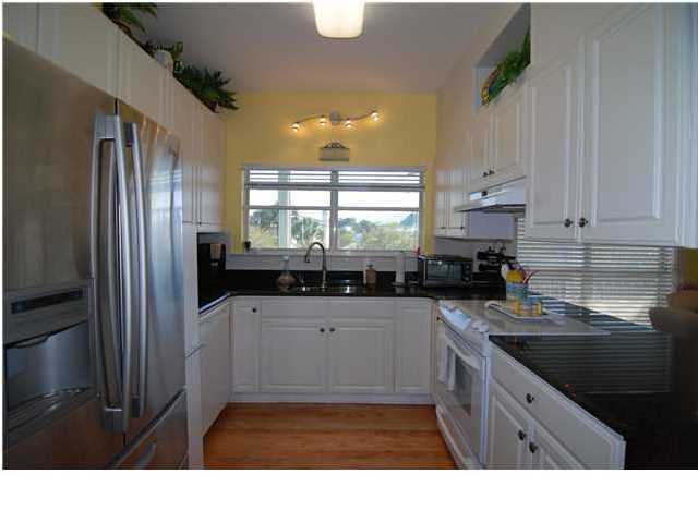 CRYSTAL LAKE PHASE I - Residential Lease