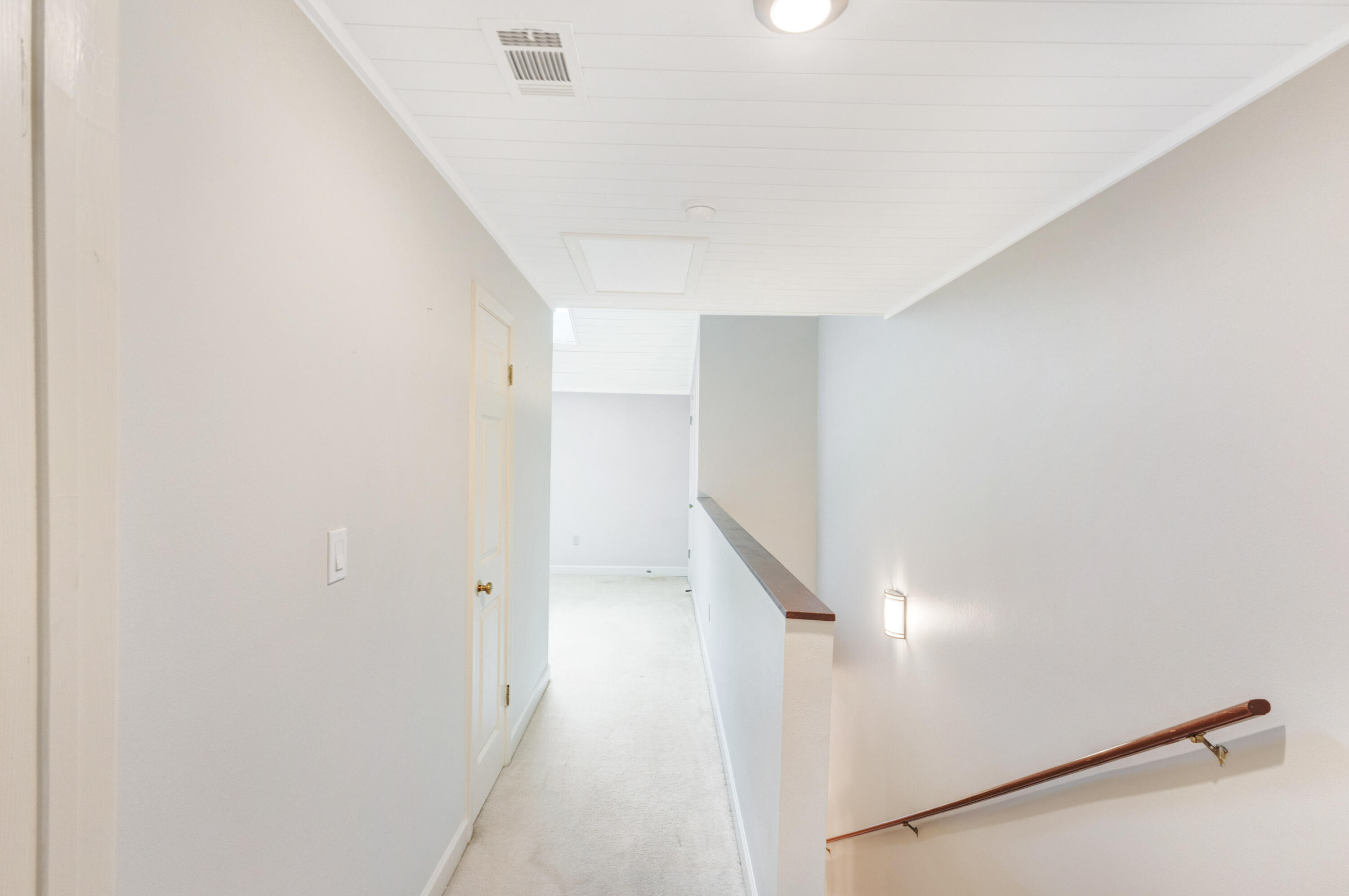 LAKESIDE CONDO AT BLUEWATER BAY - Residential