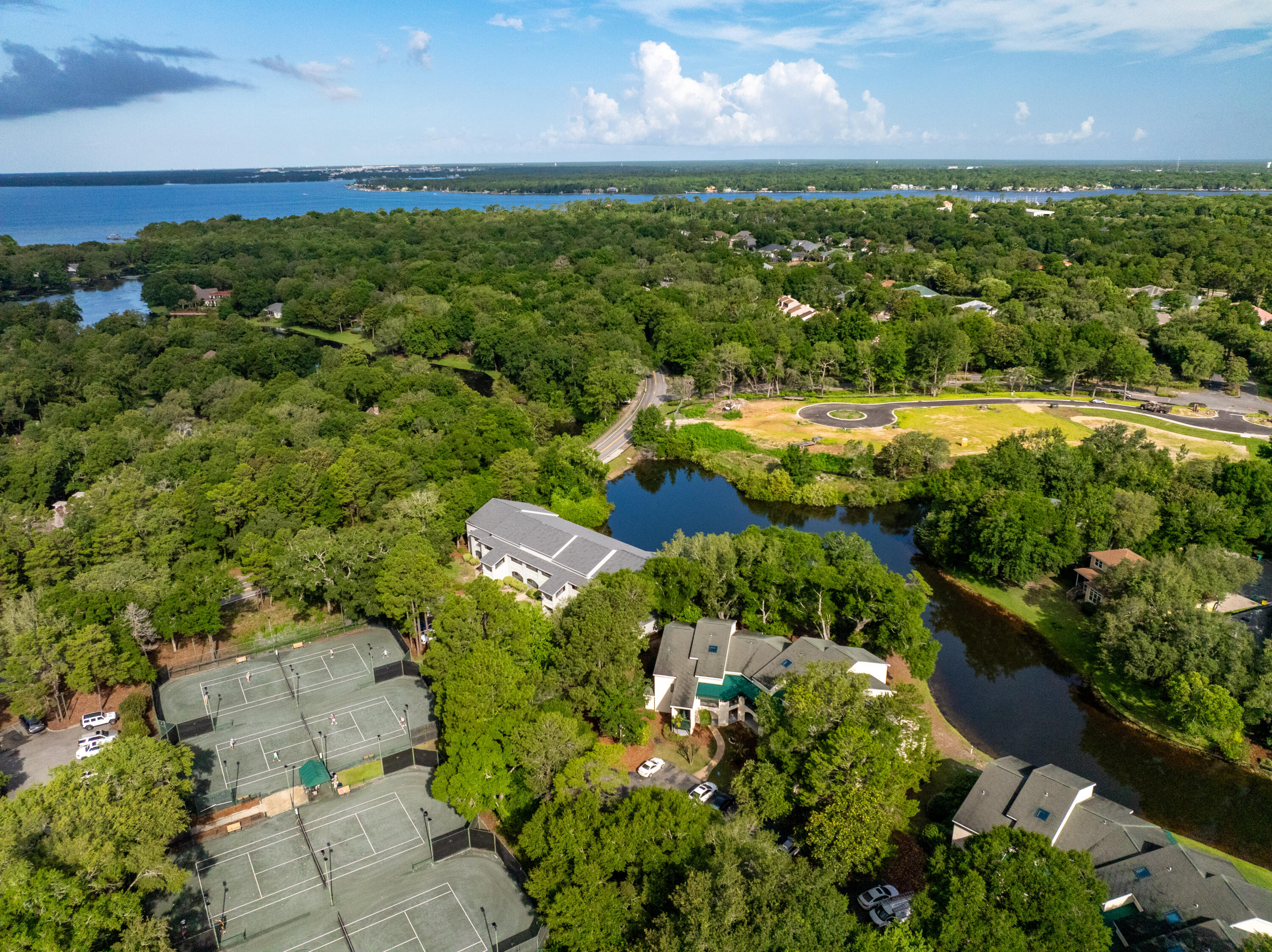 LAKESIDE CONDO AT BLUEWATER BAY - Residential