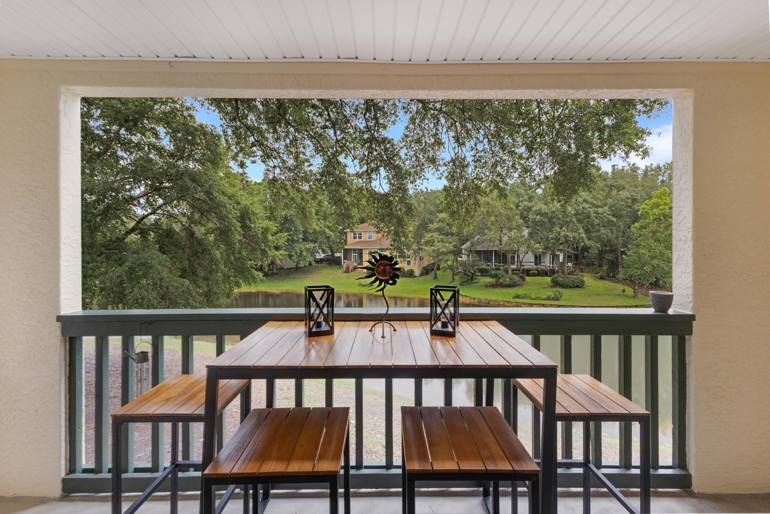 LAKESIDE CONDO AT BLUEWATER BAY - Residential