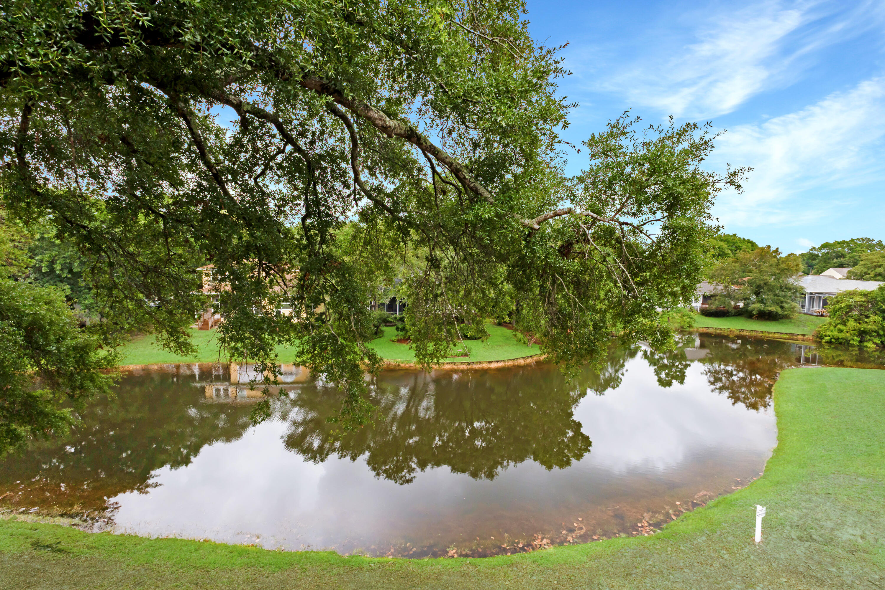 LAKESIDE CONDO AT BLUEWATER BAY - Residential